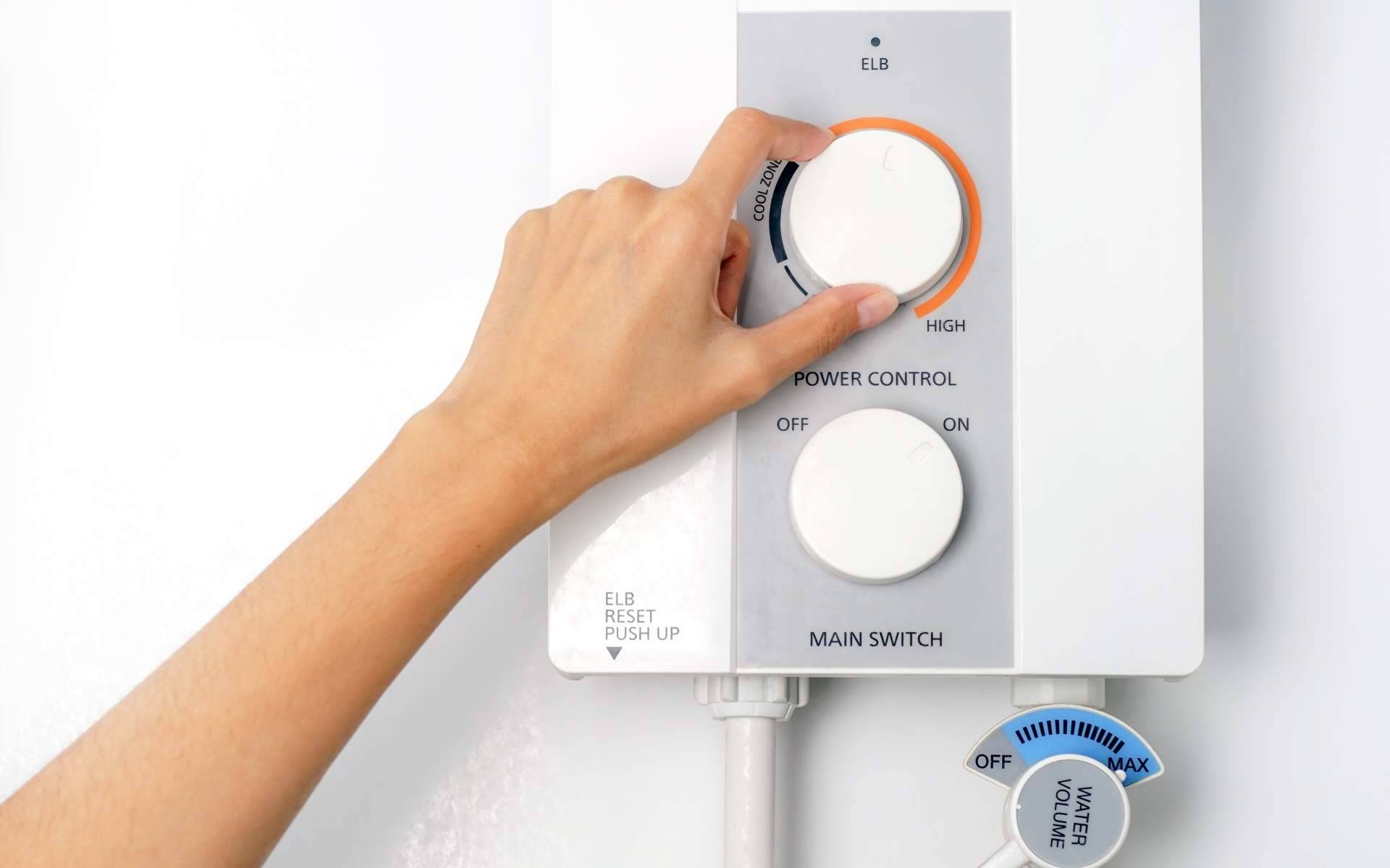 ¿Cómo funciona la instalación de un termo eléctrico con Fontaneros Fernández?