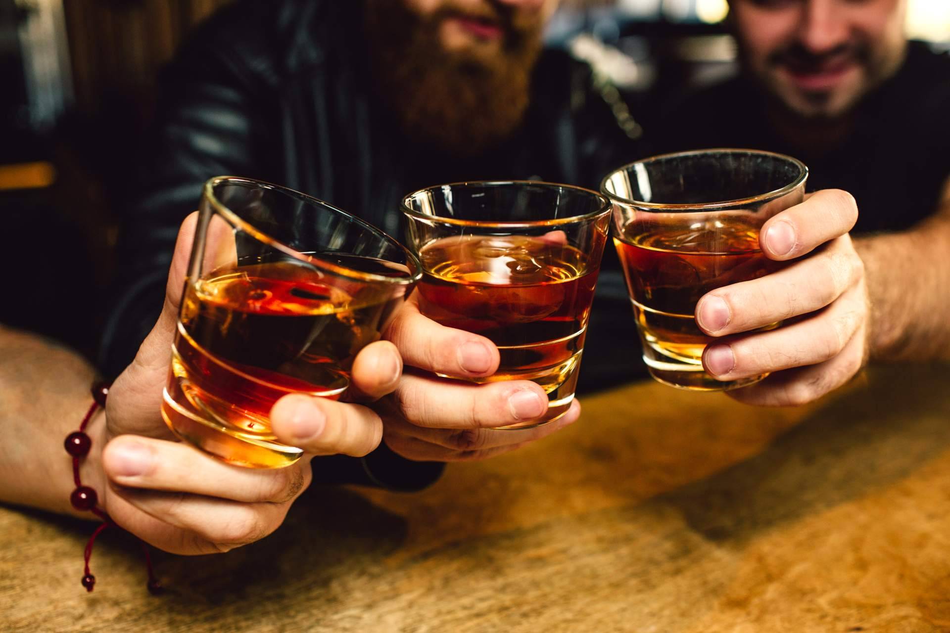 ¿Cuáles son las principales propiedades del Elixir de Cuba de Ron Legendario?