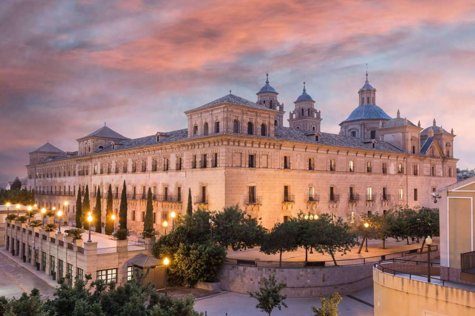 Cirugía bucal, formarse en una especialidad clave con PgO UCAM
