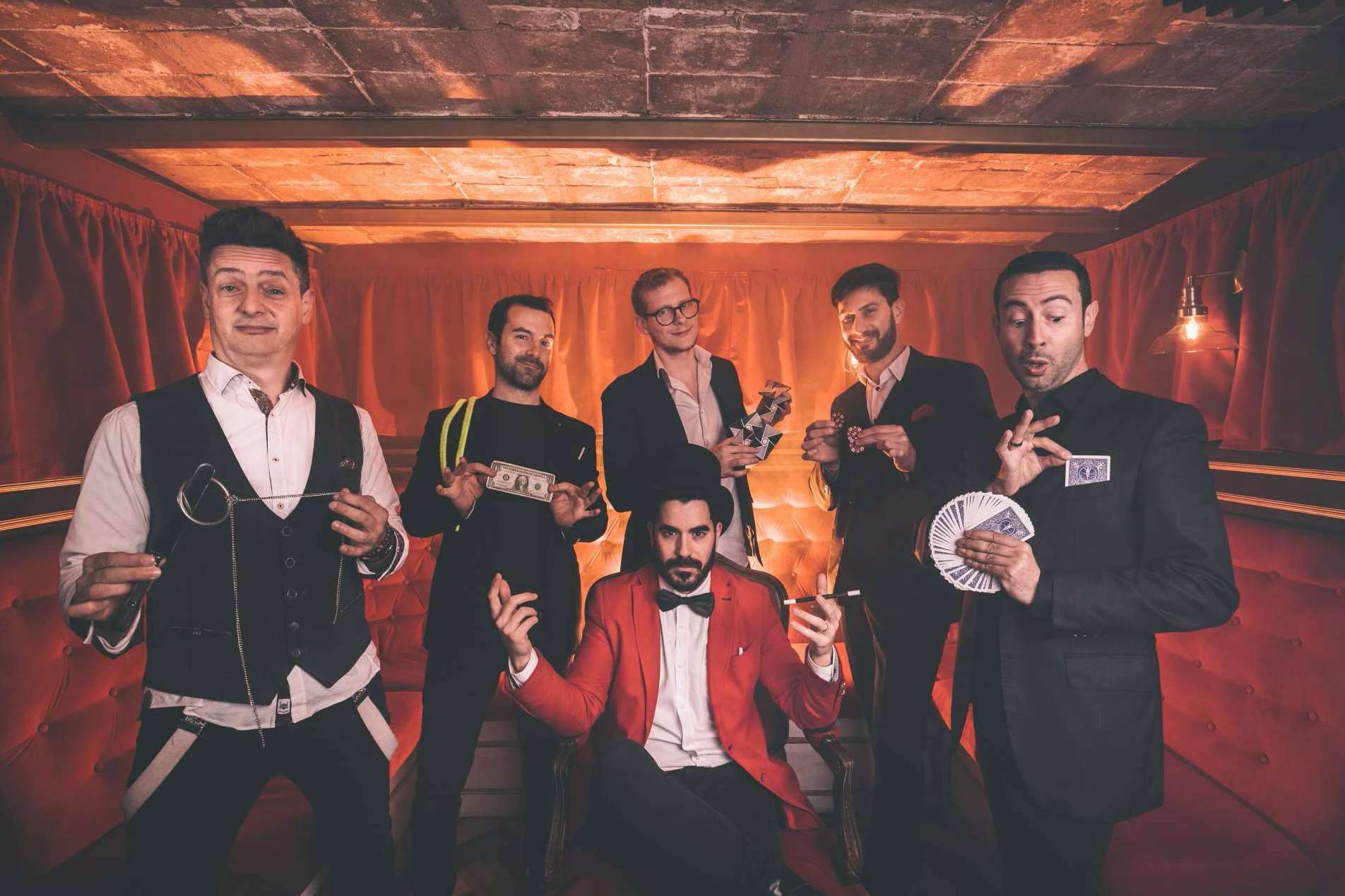 ¿Dónde es posible vivir una noche de auténtica magia en Barcelona? Los espectáculos y los cócteles de Somnia