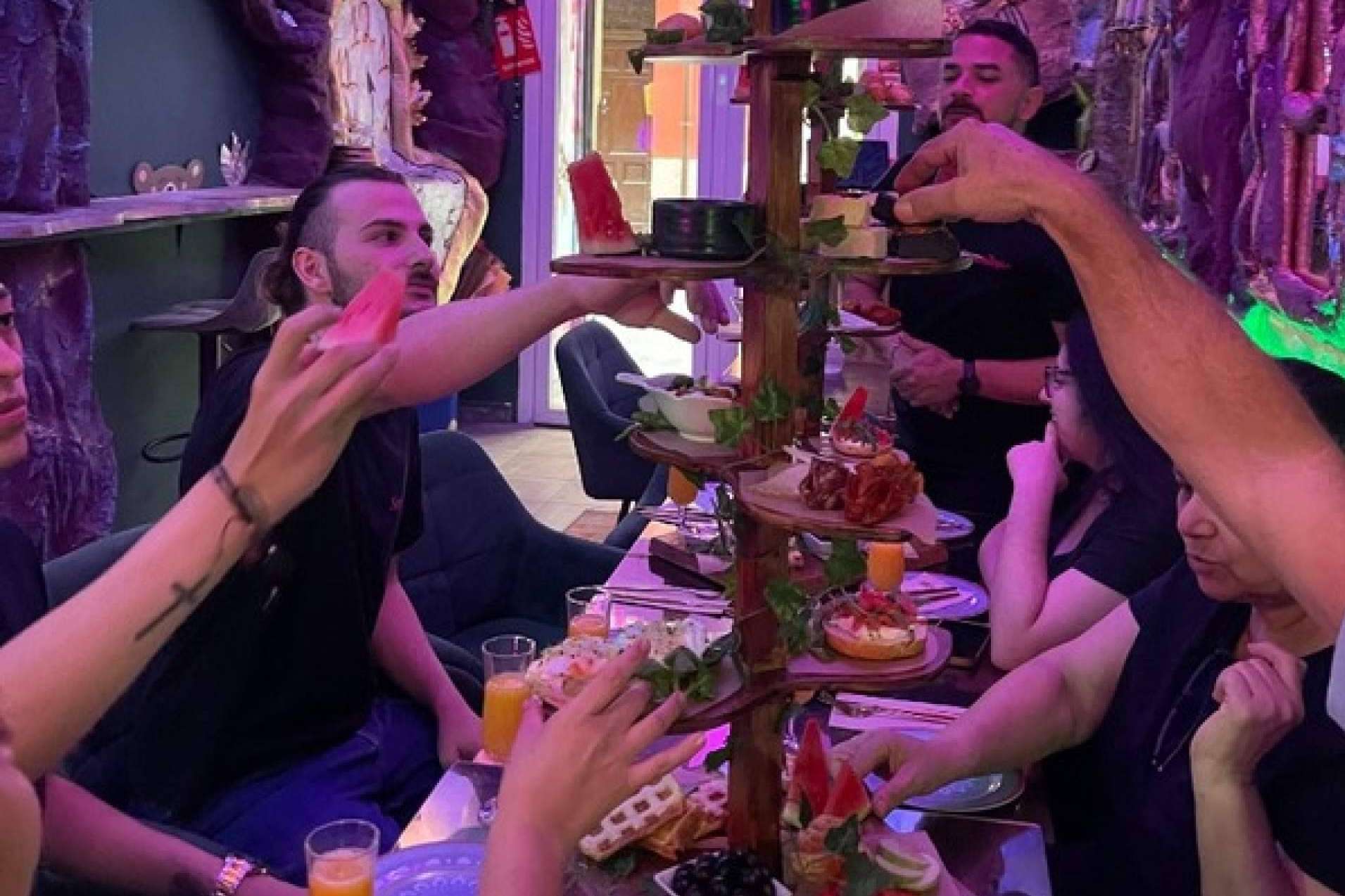 El brunch de un metro de largo situado en el barrio de Chueca, Madrid, La Casa Endulzada