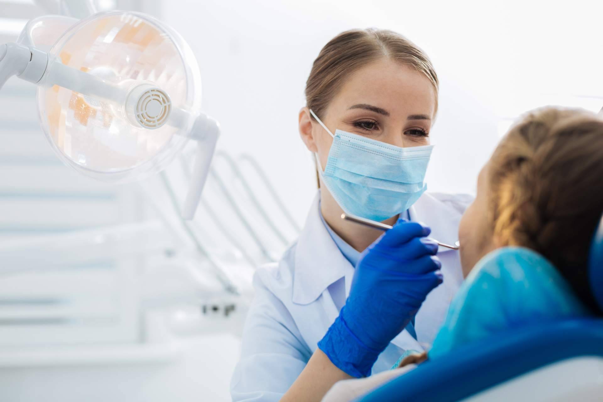 La importancia de contratar especialistas en marketing para clínicas dentales y estéticas, con Adentika Media