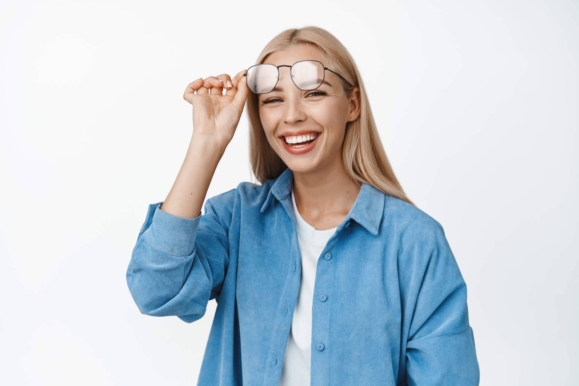 Cirugía de presbicia, adiós a las gafas para siempre