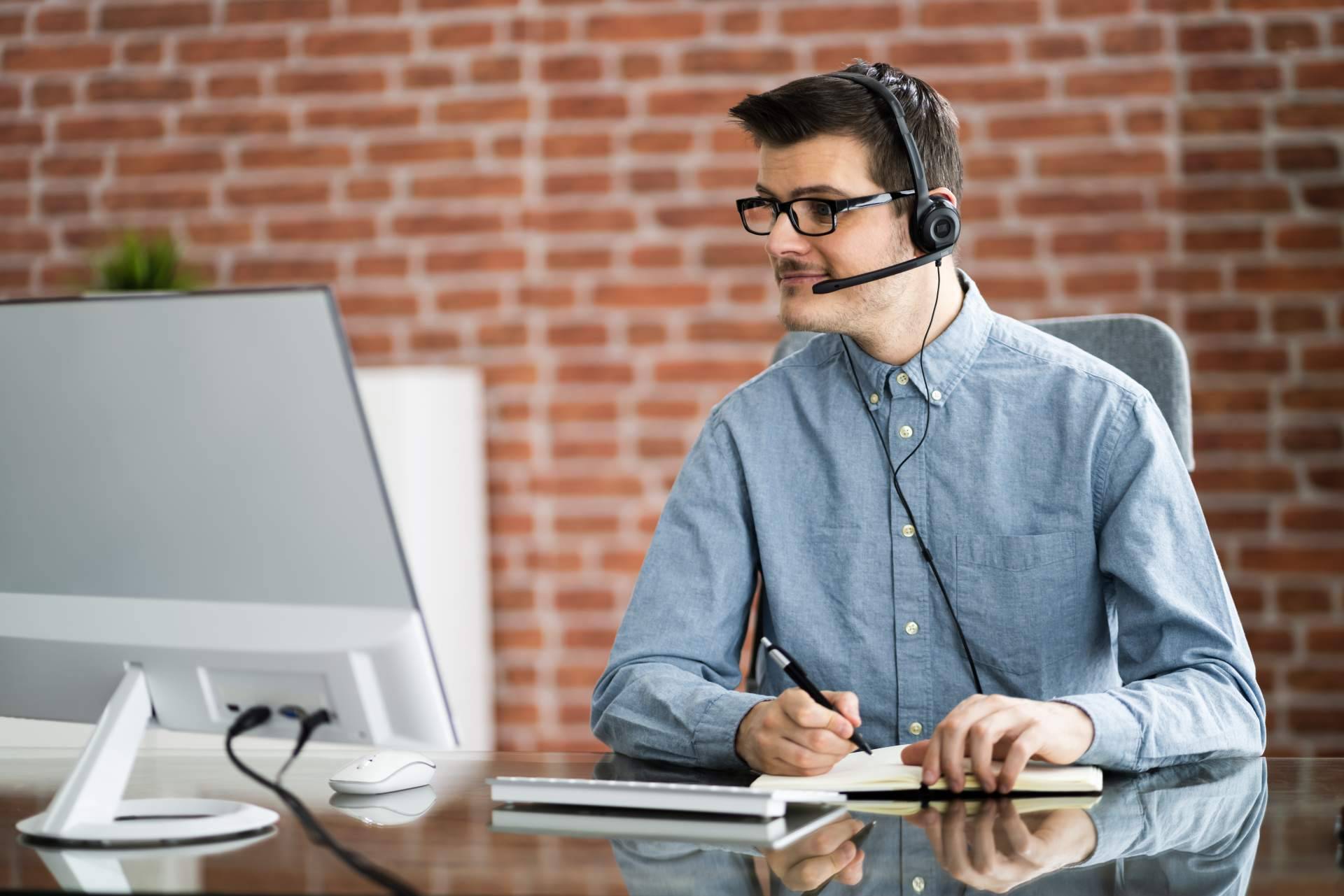 Cómo funciona el servicio de secretaría virtual que ofrece SVAE a las empresas para optimizar la gestión de llamadas