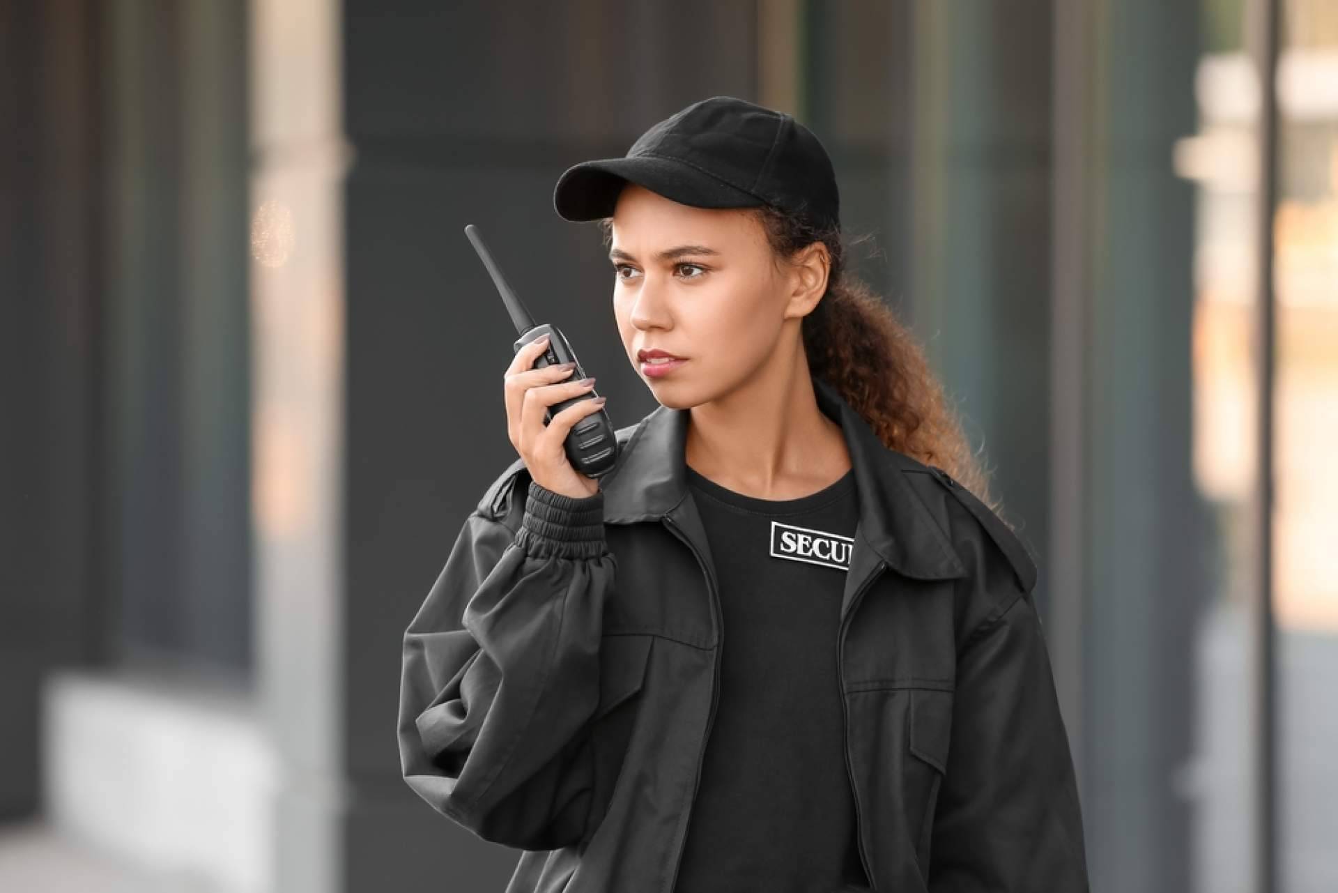 Tienda Shoke ofrece equipamiento para vigilantes de seguridad privada