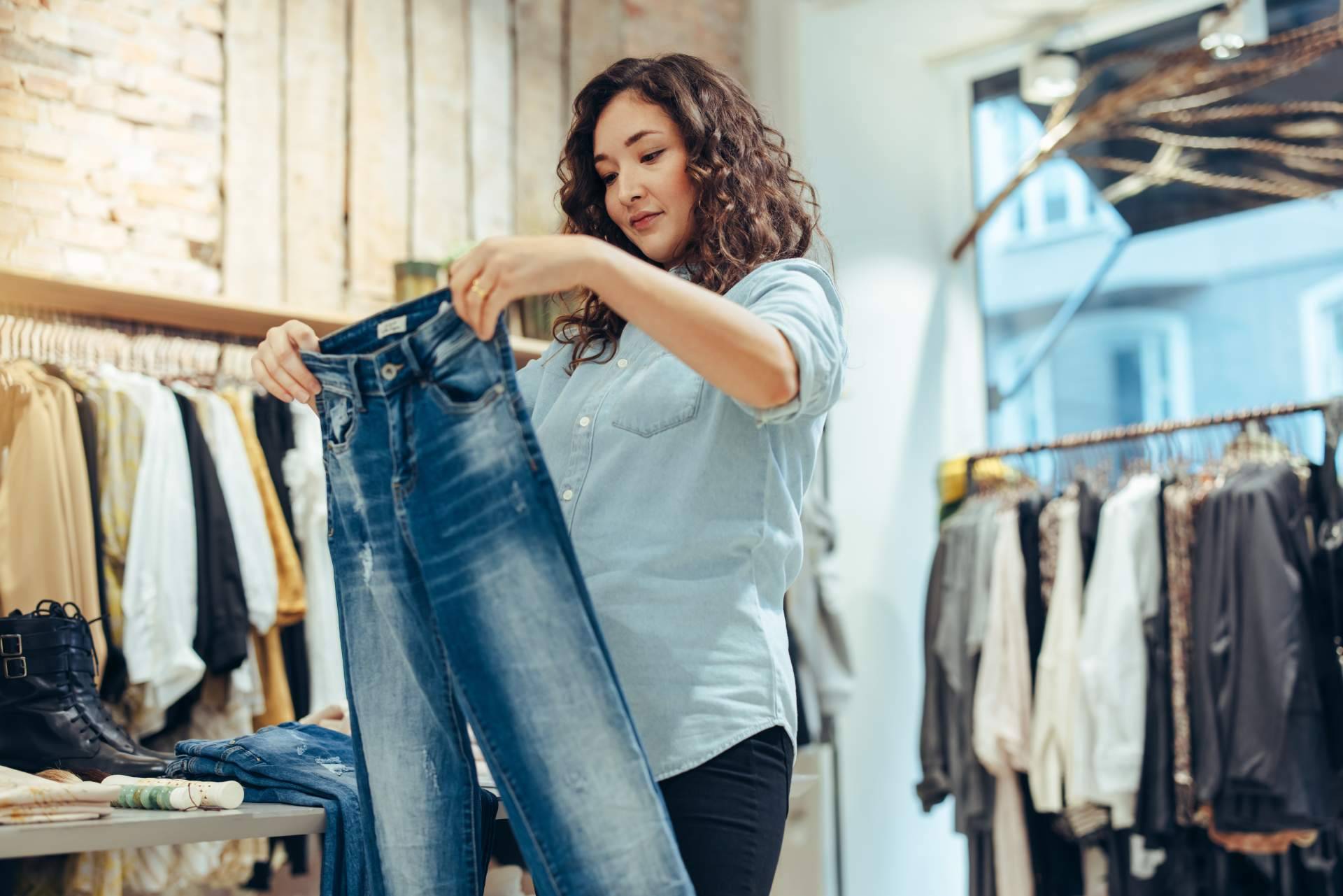 Una tienda femenina de referencia a la hora de comprar vaqueros tiffosi es Inara