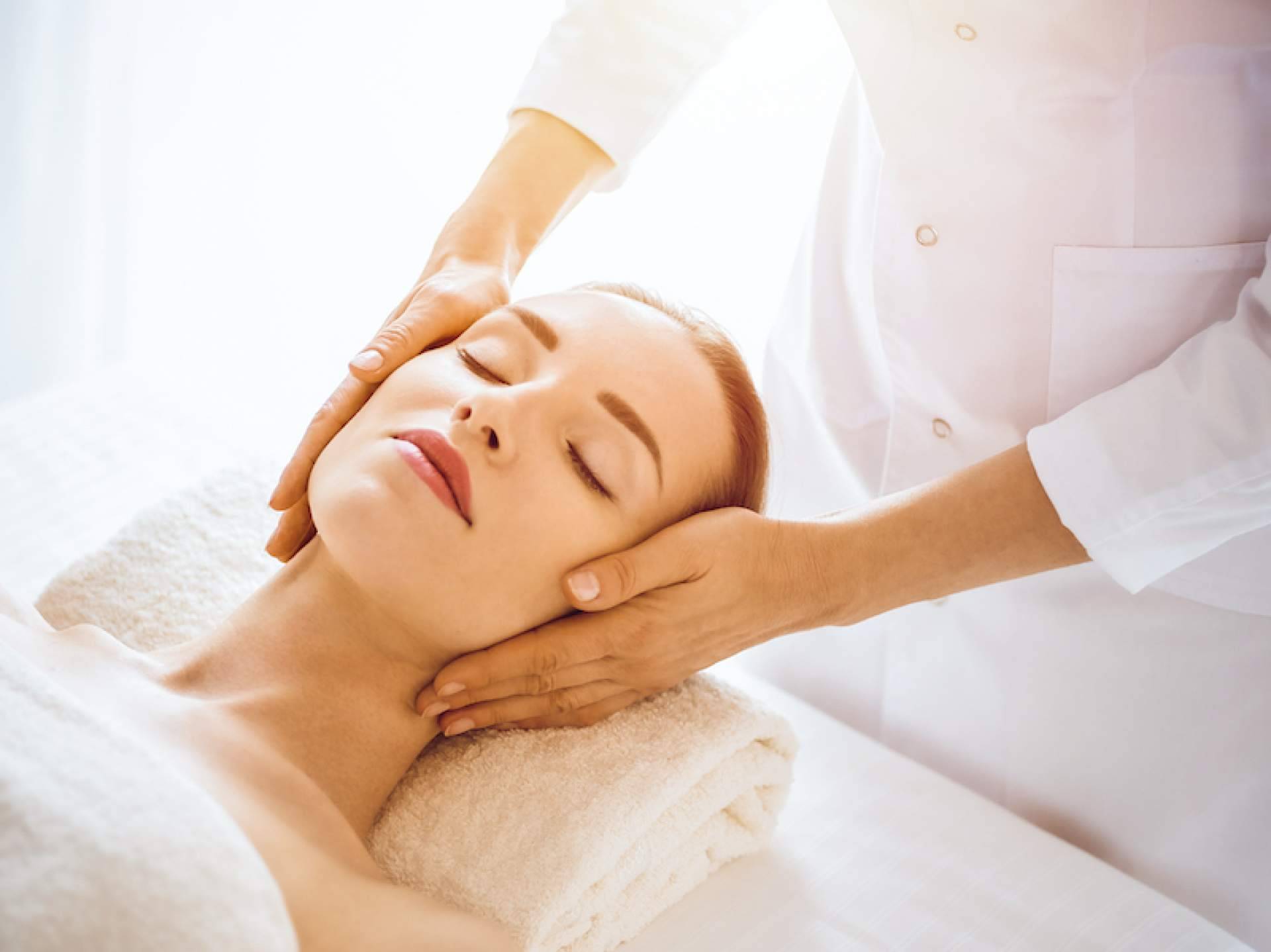 Experiencia única en belleza en Lugo con los profesionales de Clínica Estética Ártica