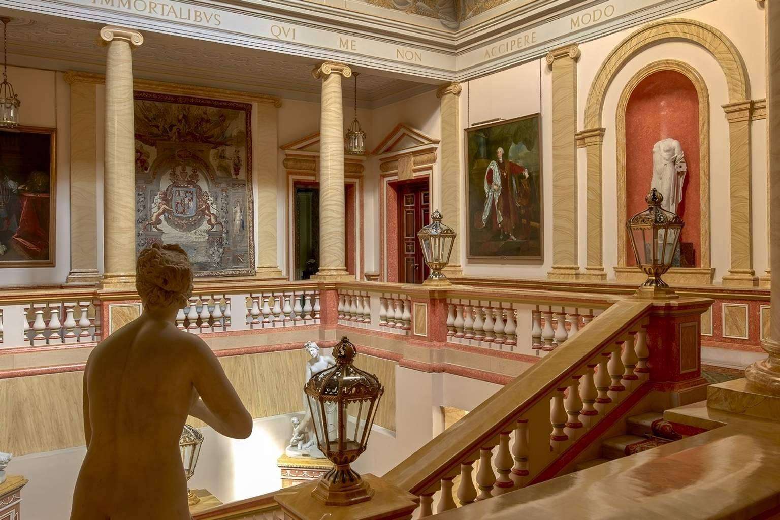 Los castillos y palacios de España