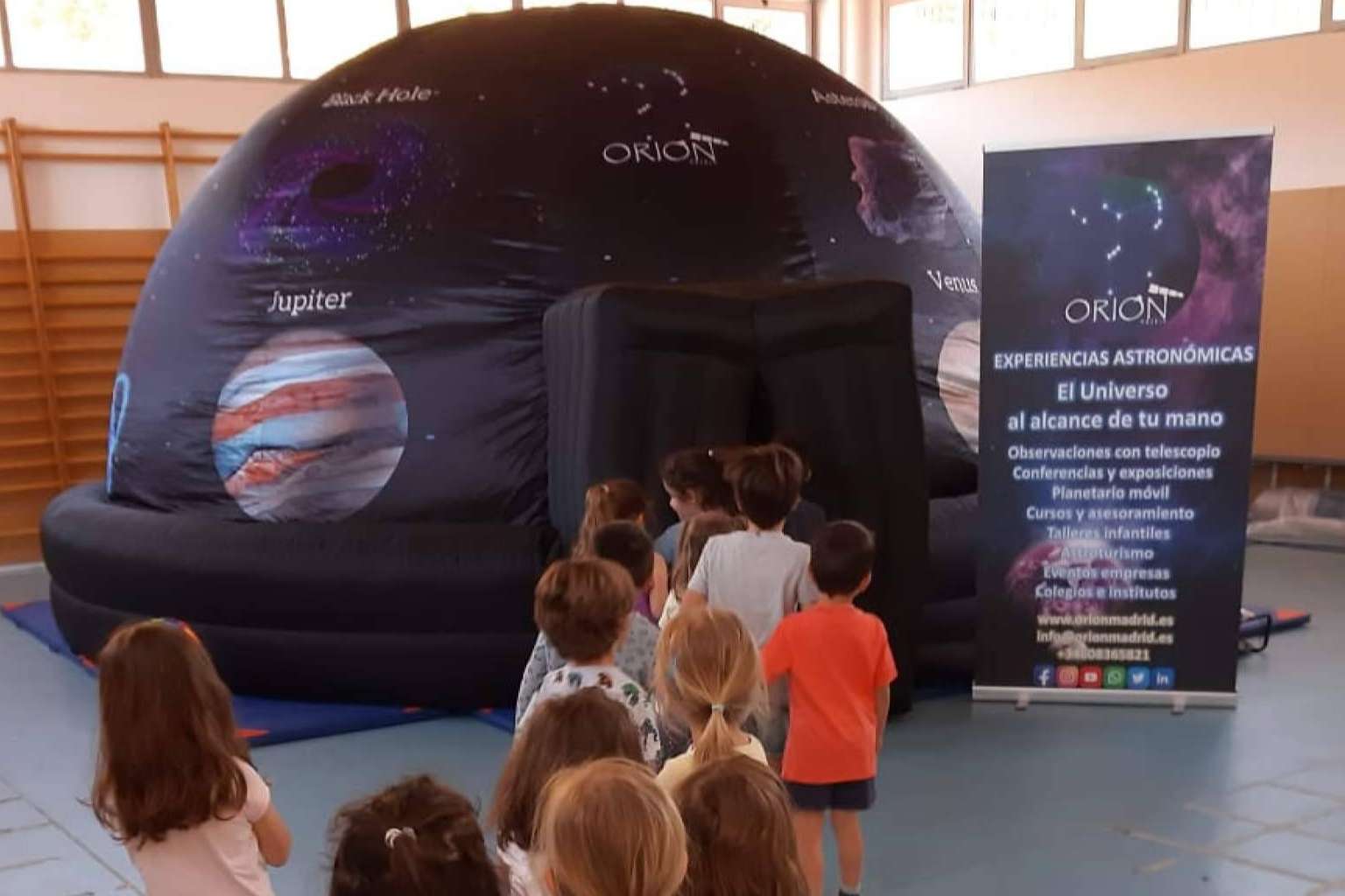 Orión Madrid Astroturismo sobre la importancia de la divulgación astronómica en centros educativos