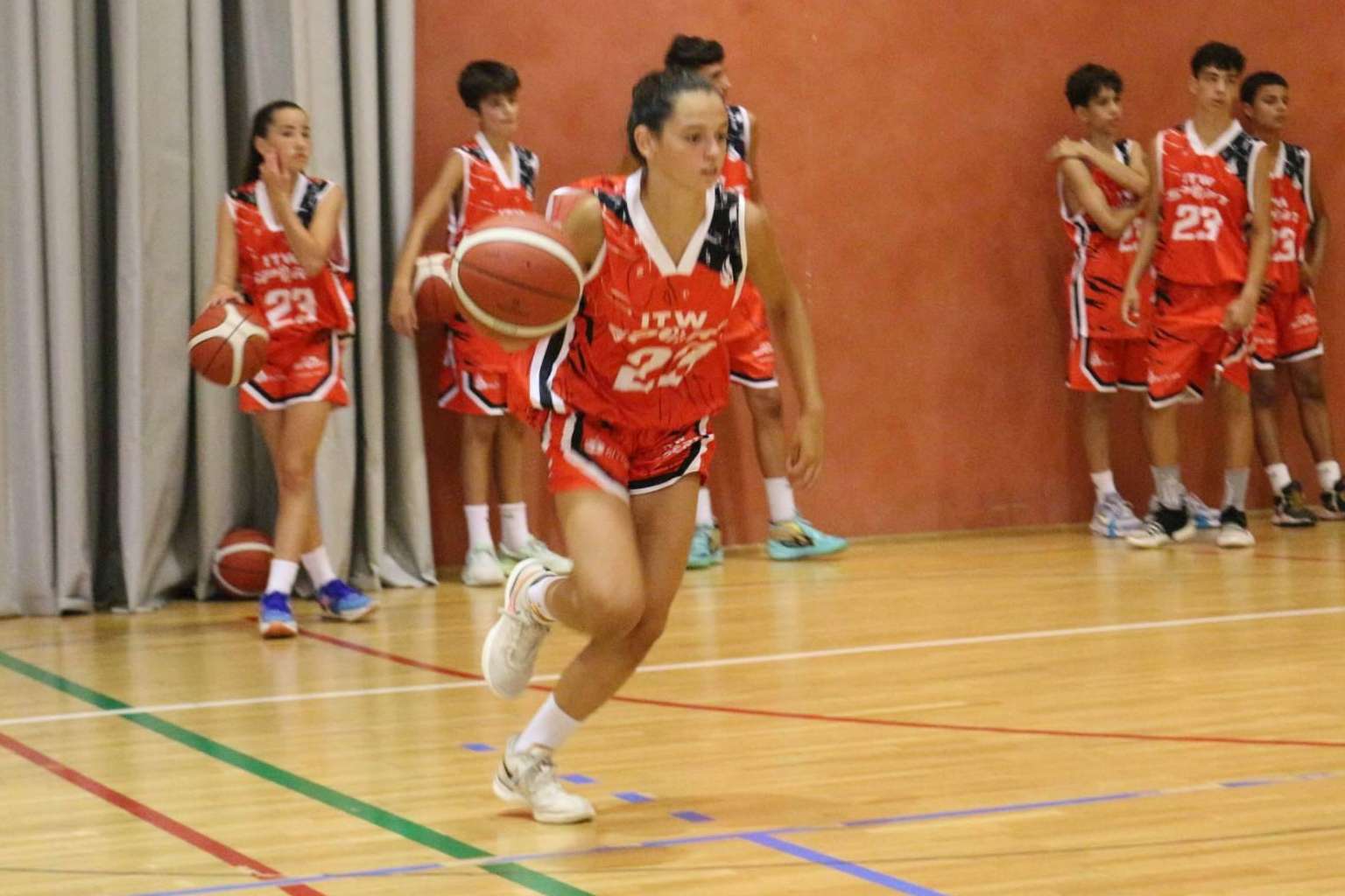 El programa de entrenamiento y tecnificación del baloncesto de ITW Sport