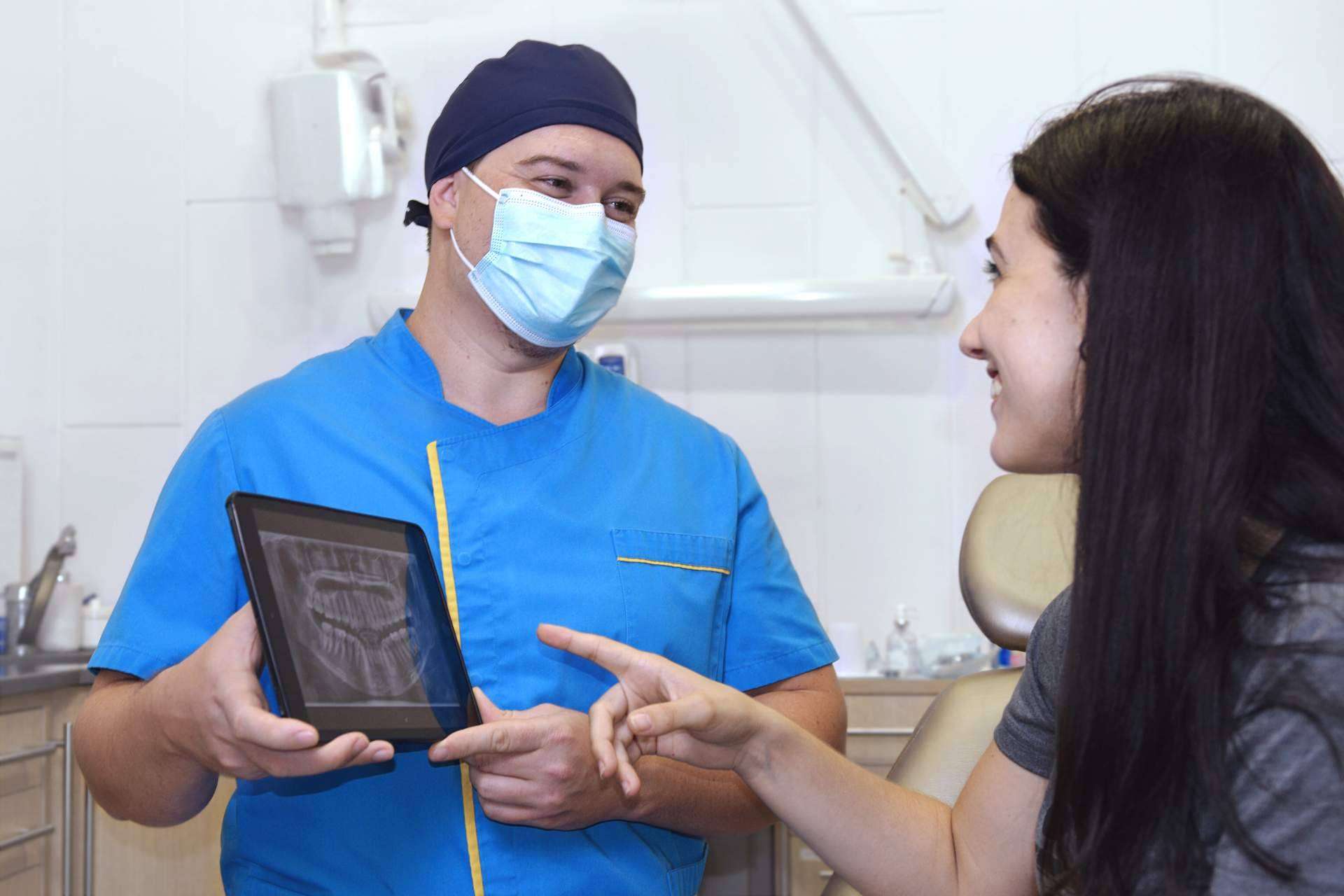La amplia oferta de servicios odontológicos que pone a disposición la Clínica Dental Arai