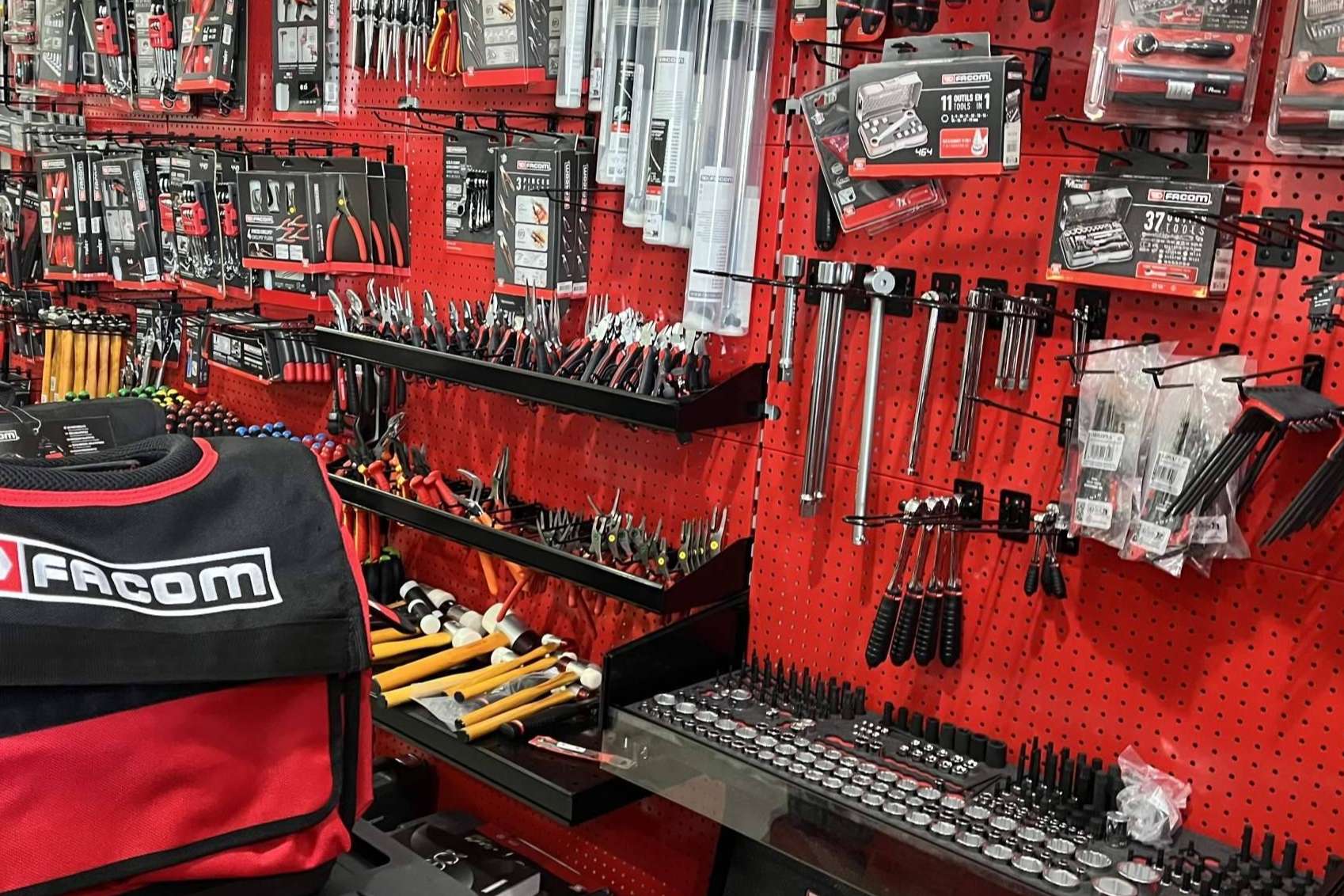 La marca FACOM, presente en el catálogo de la tienda online Eny.es