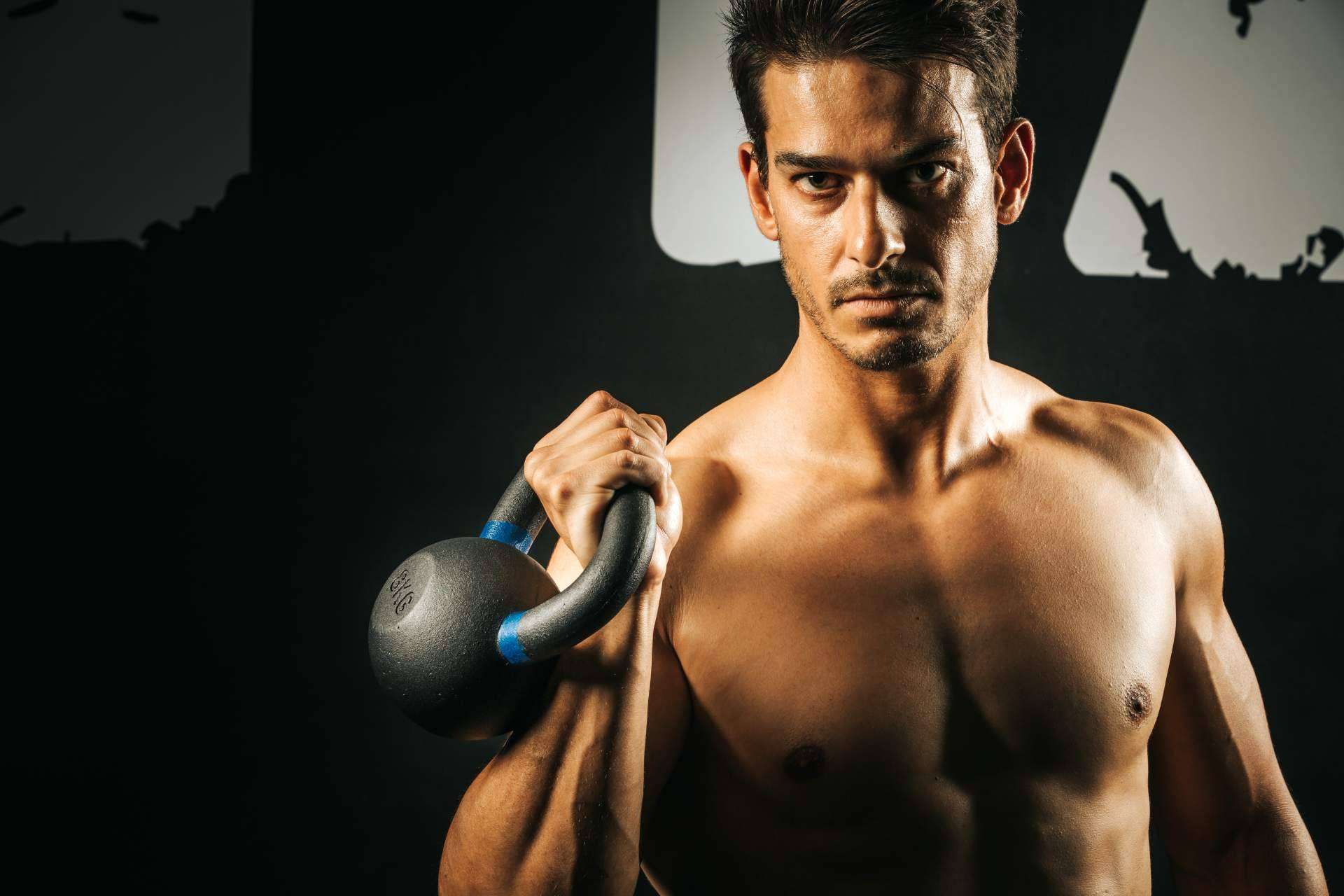El kettlebell se puede usar para mejorar el rendimiento en cross training
