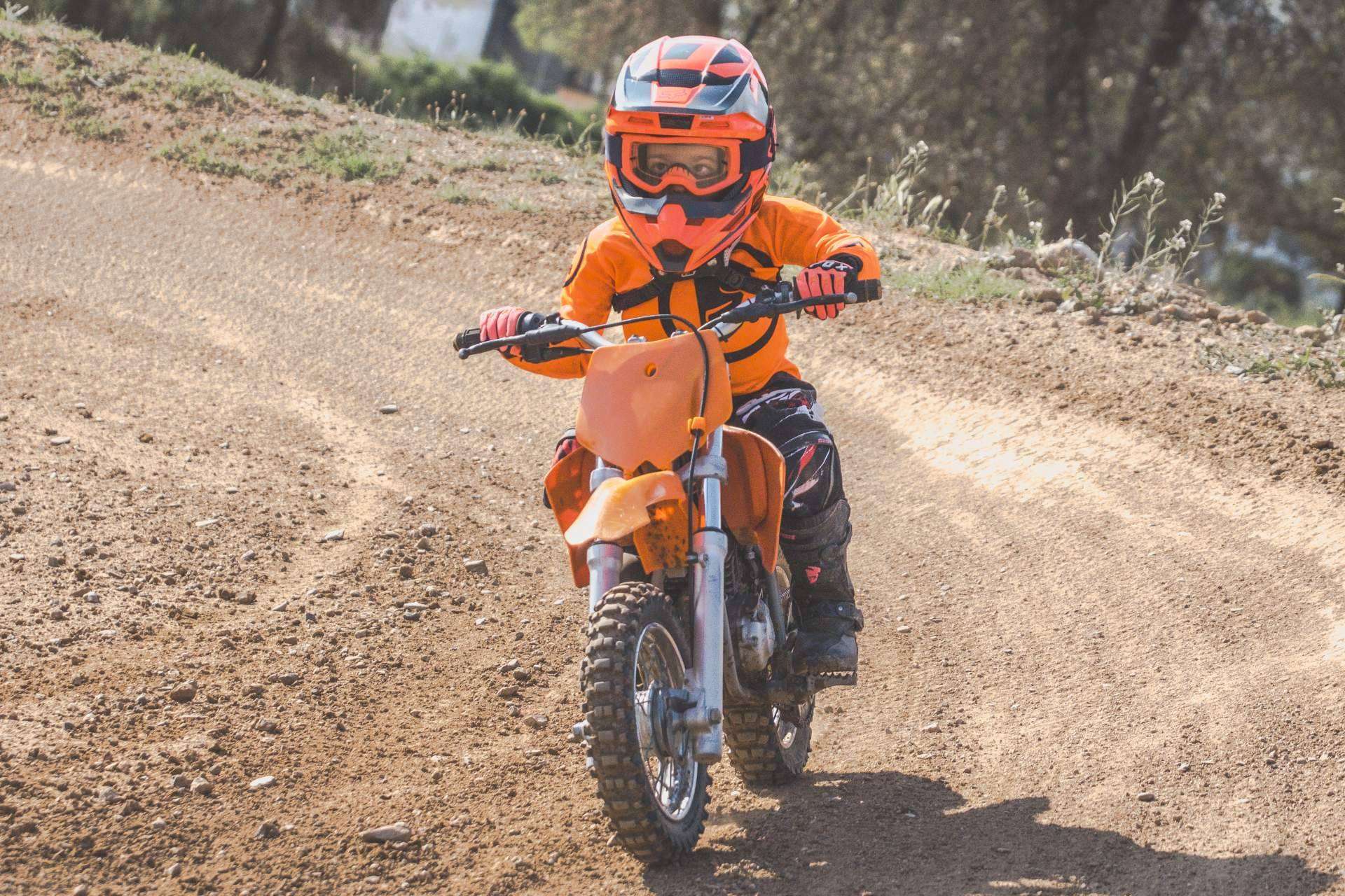 La escuela con un éxito rotundo en la enseñanza de motocross y enduro infantil desde 2019 es Motoffroad Academy