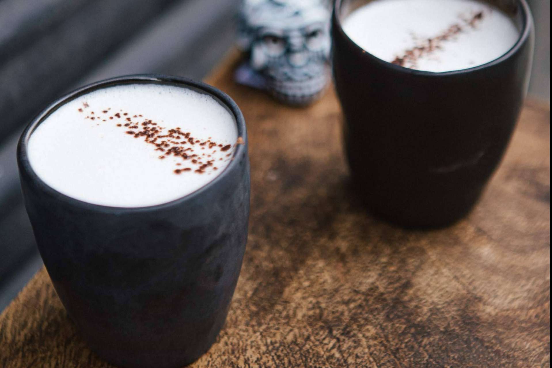 Preparar bebidas con ingredientes naturales con el chai latte en polvo de Chimo Chai