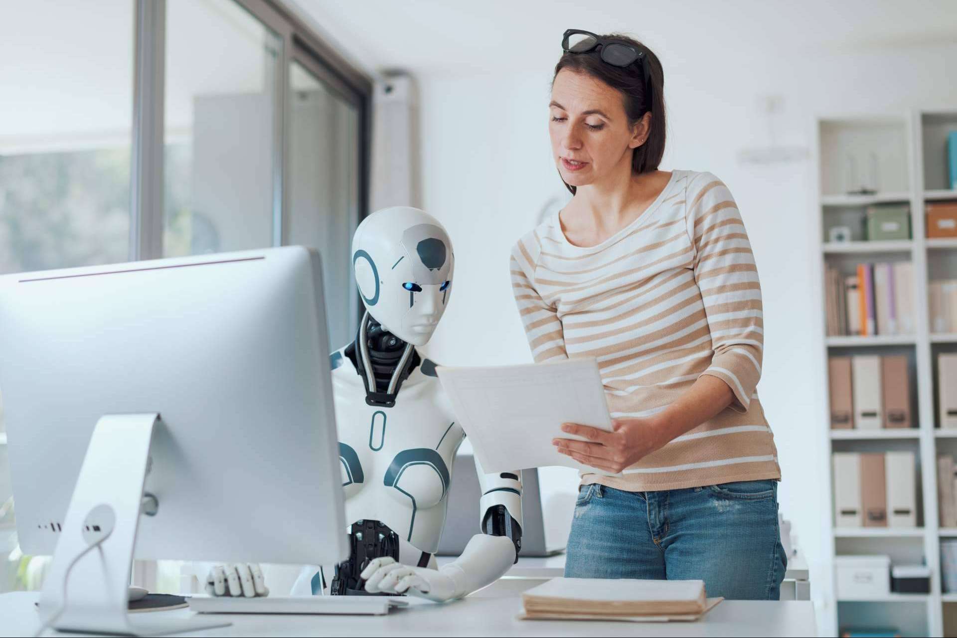 Evolución de la inteligencia artificial integrada en un CRM Inmobiliario, descubrir InmoCMS