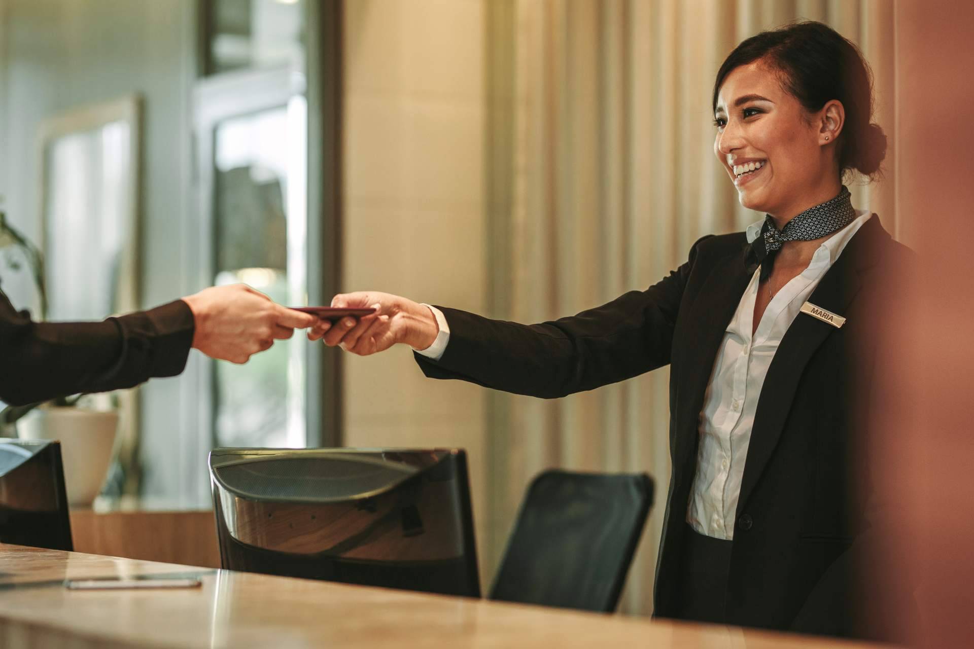 El servicio de Bono Incentivo, noches de hotel de regalo para clientes con el mejor servicio de atención al cliente