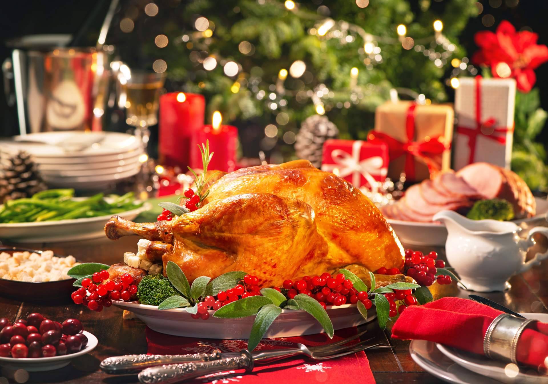 Controlando los excesos de comida en las fiestas con enzimas digestivas