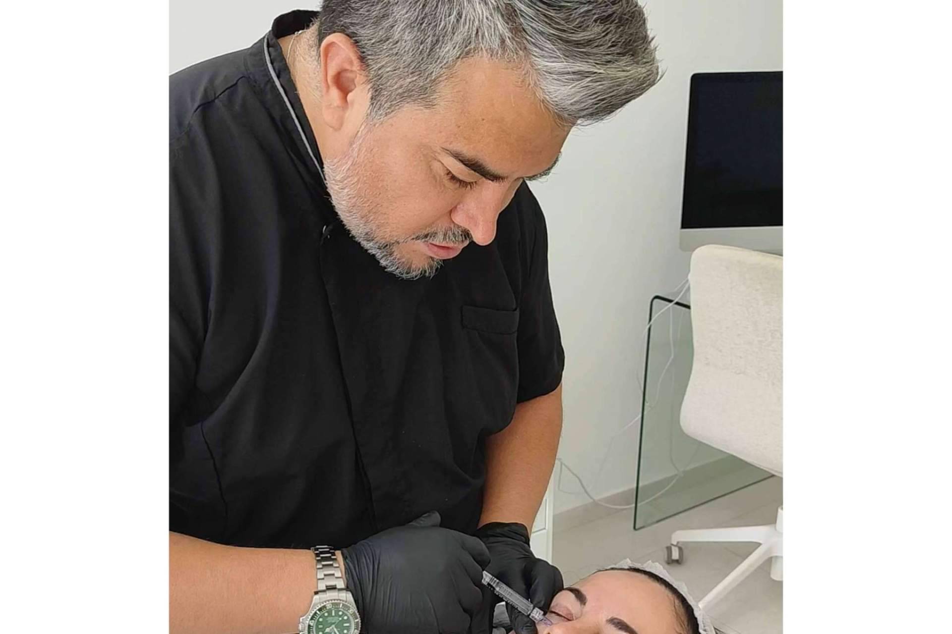 Tratamiento de mesoterapia facial para revitalizar y regenerar la piel, en la clínica del Dr. Guidi