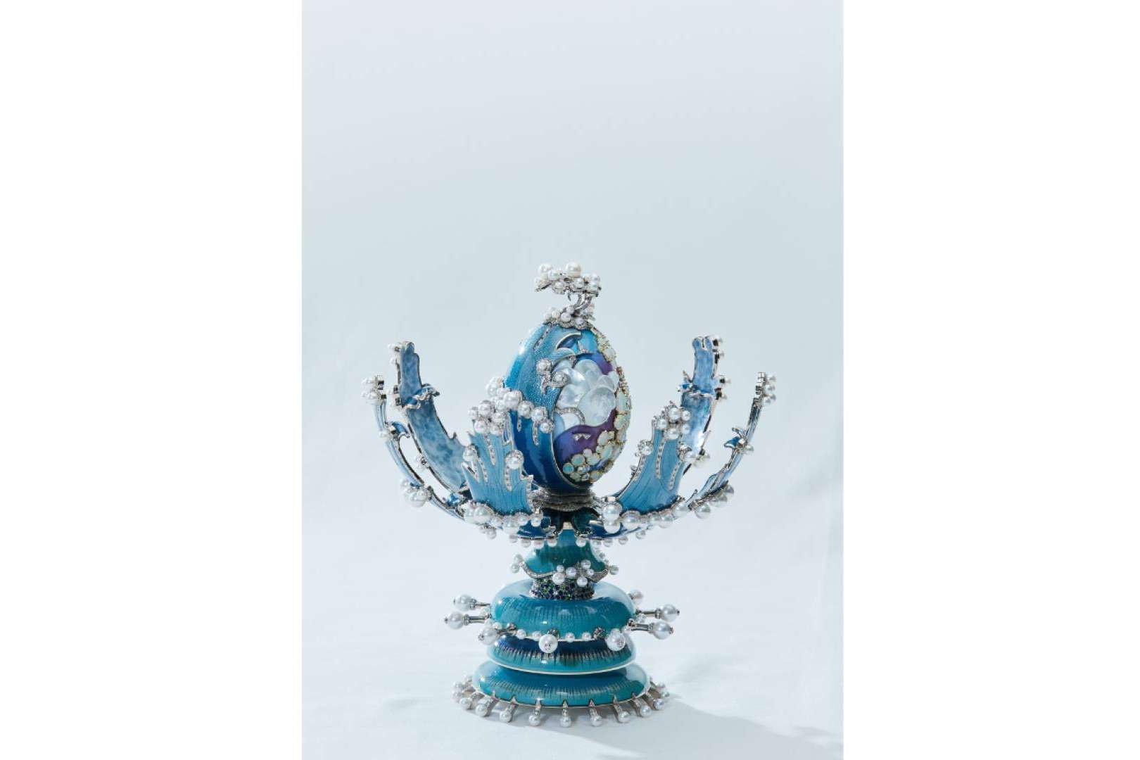 El bautizo de Seven Seas Grandeur, el nuevo barco de Regent, incluye la presentación del primer huevo de Fabergé en el mar