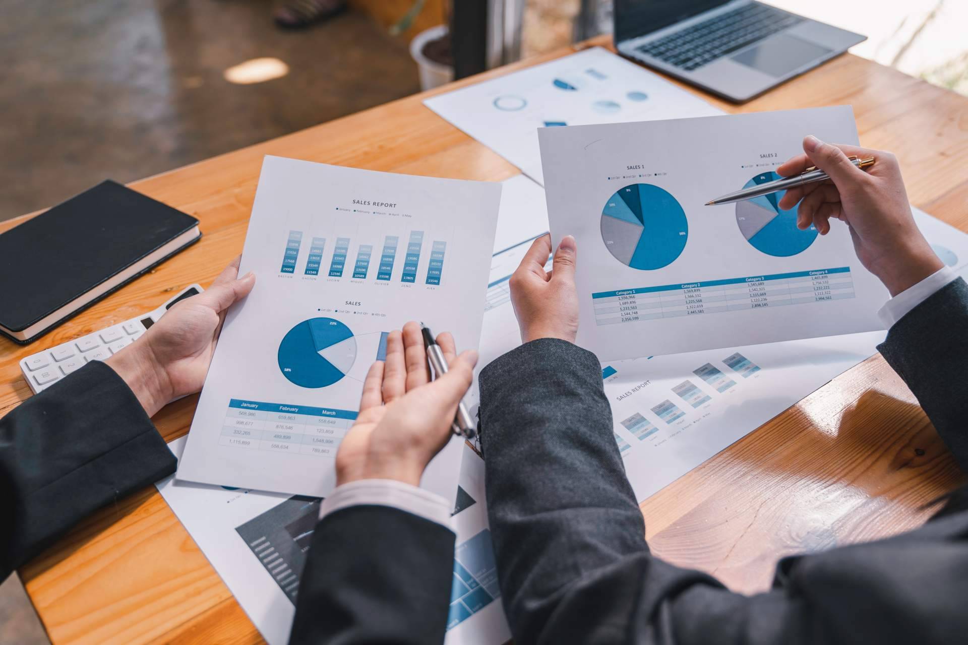 Contratar los servicios de asesoría contable de Asesolab para que los autónomos jamás se sientan solos