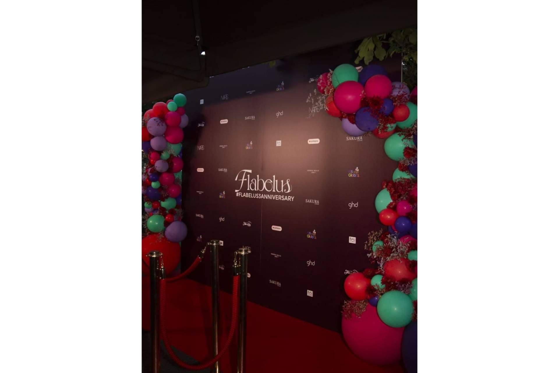 Reunión de caras muy conocidas para celebrar el tercer aniversario de la firma de moda española Flabelus en una fiesta memorable