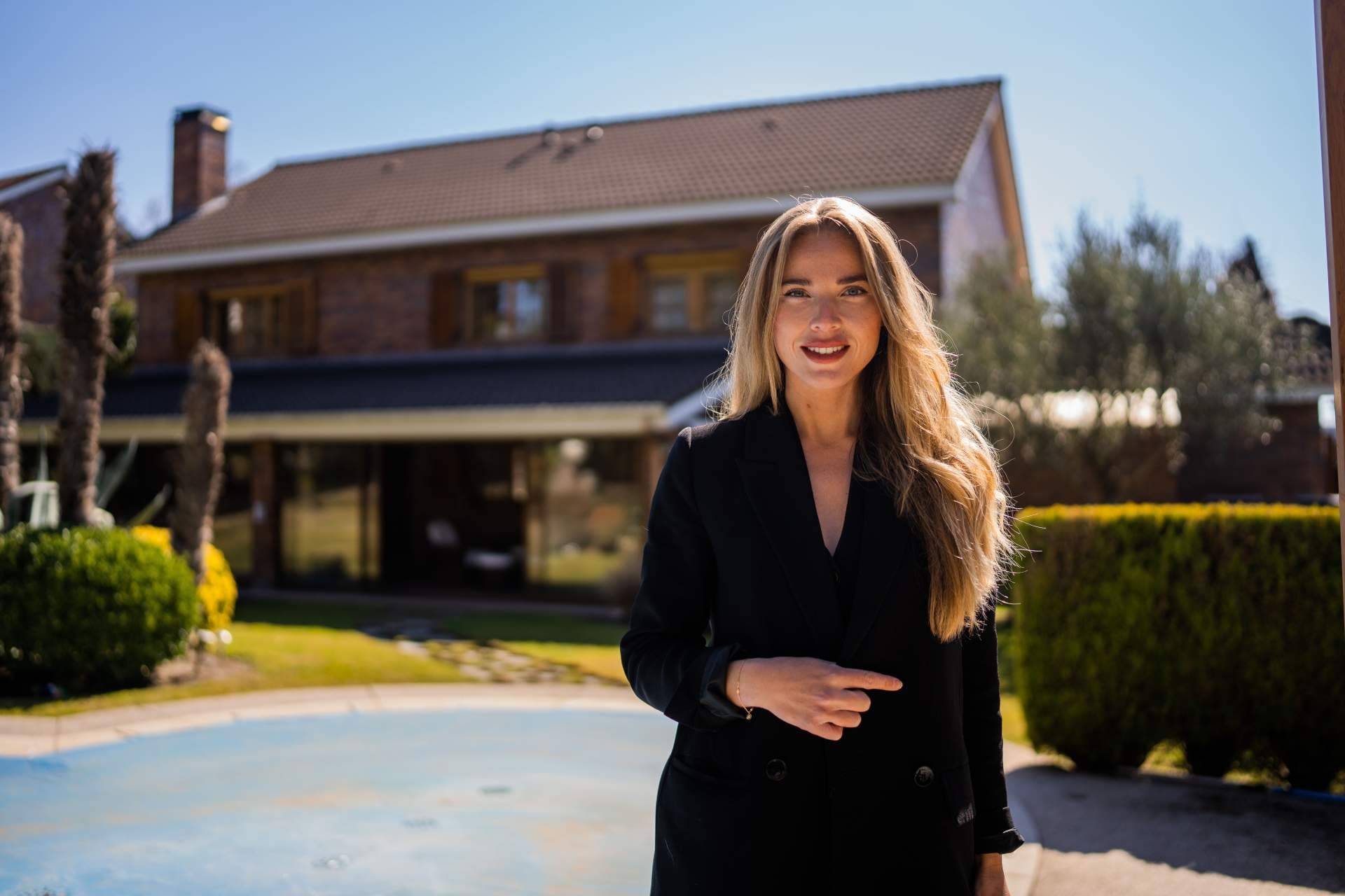 Saguar Real Estate cierra en la exclusiva urbanización Monte Alina, Pozuelo de Alarcón, la venta de un lujoso chalet