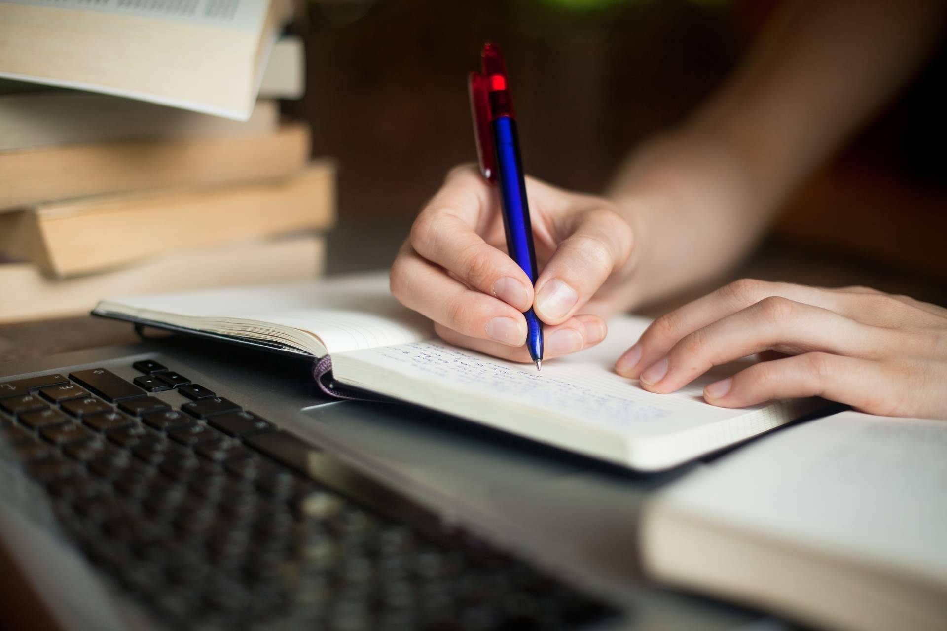 Traductores en Madrid profesionales con Enai E-Consulting Internacional