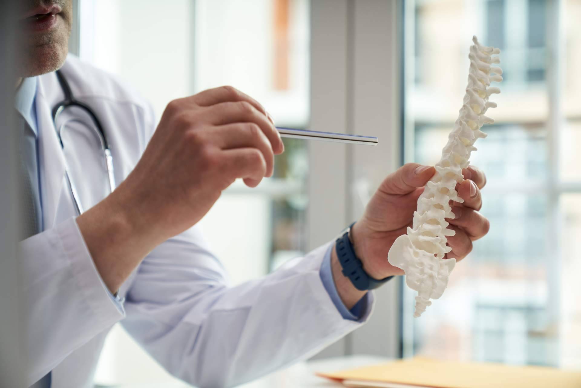 El desarrollo de Biziondo en tratamientos innovadores de columna y técnicas pioneras