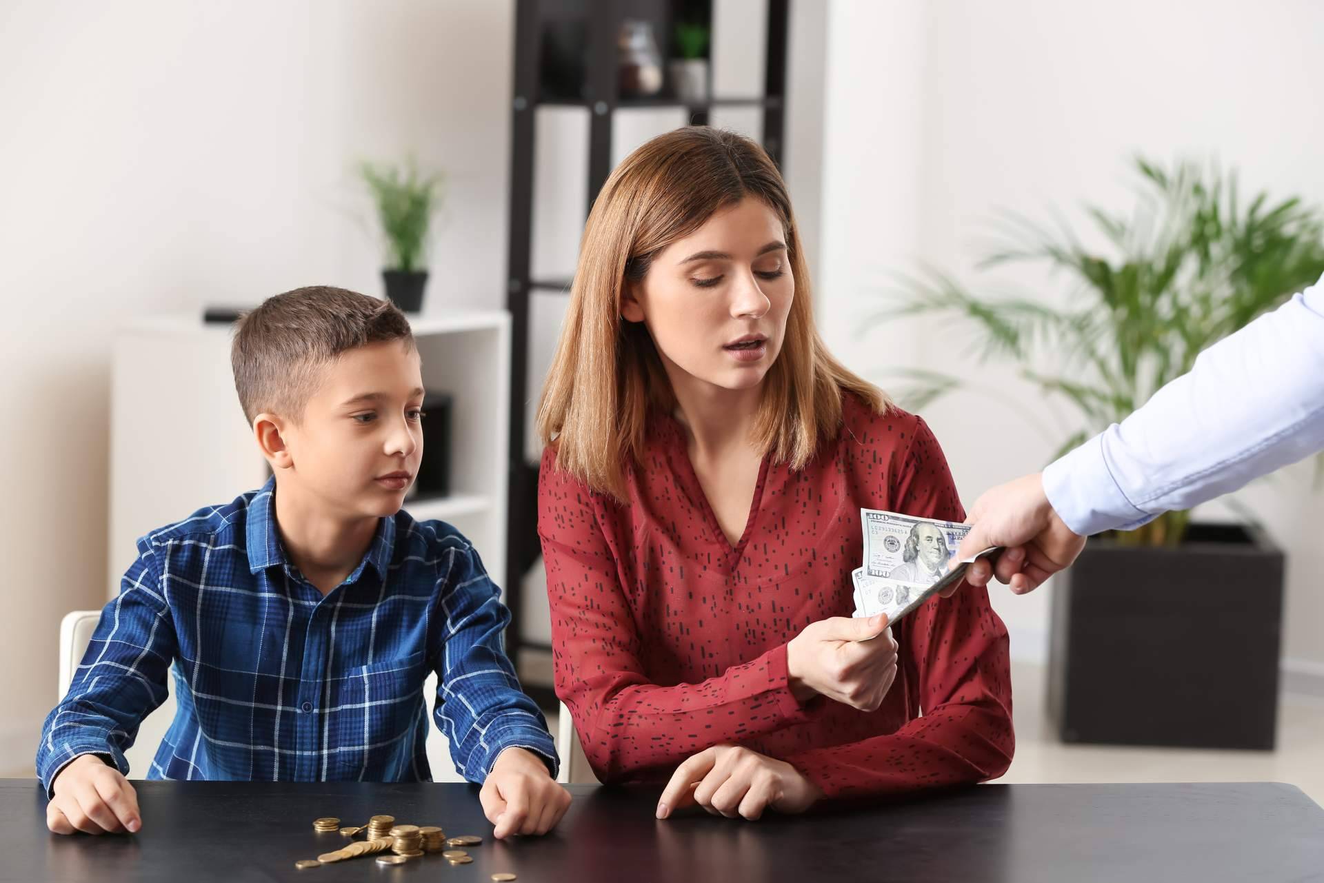 Sobre la pensión alimenticia a favor de los hijos
