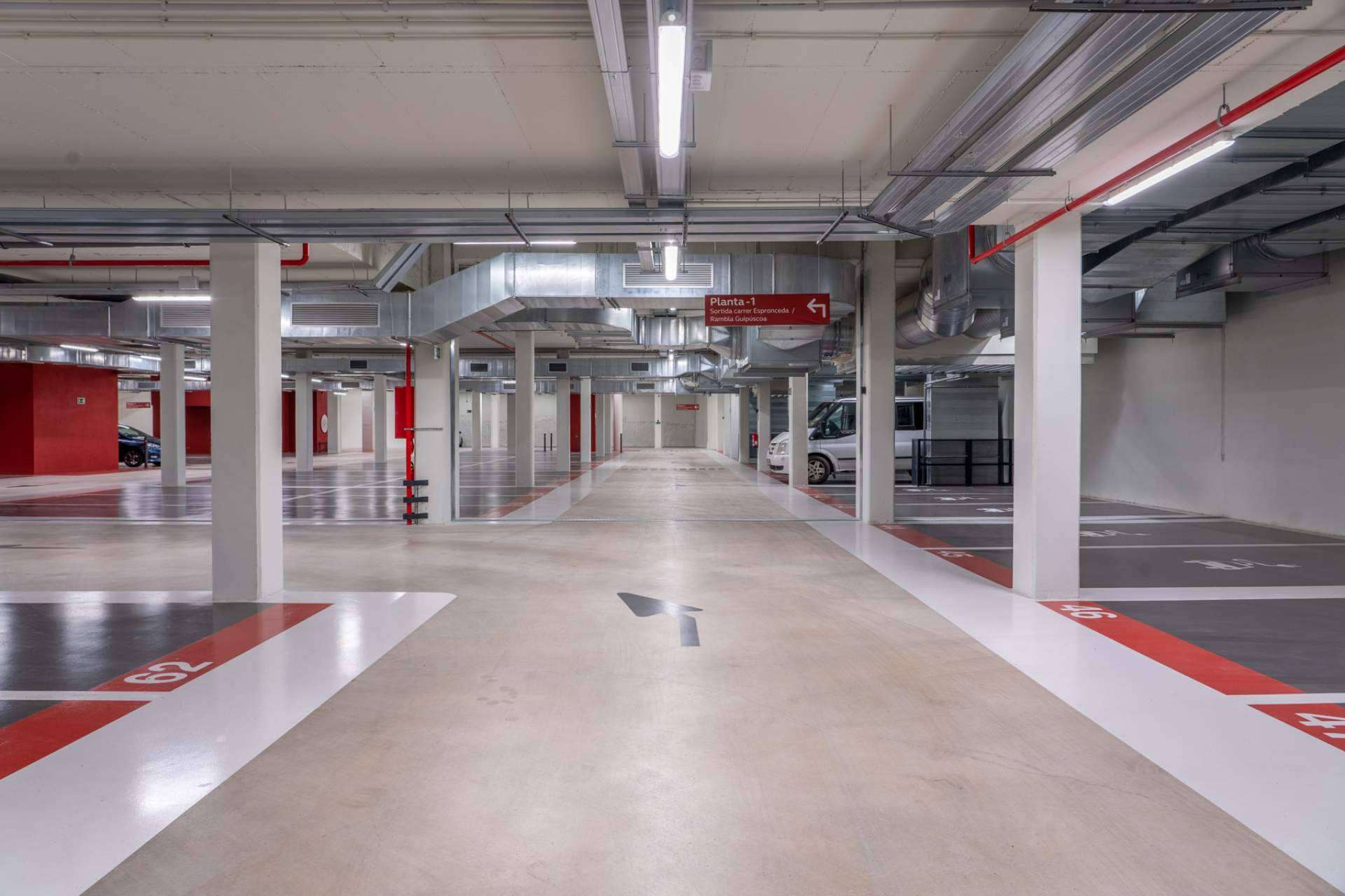 Etecnic se encargará de gestionar los puntos de recarga en parkings de Núñez i Navarro