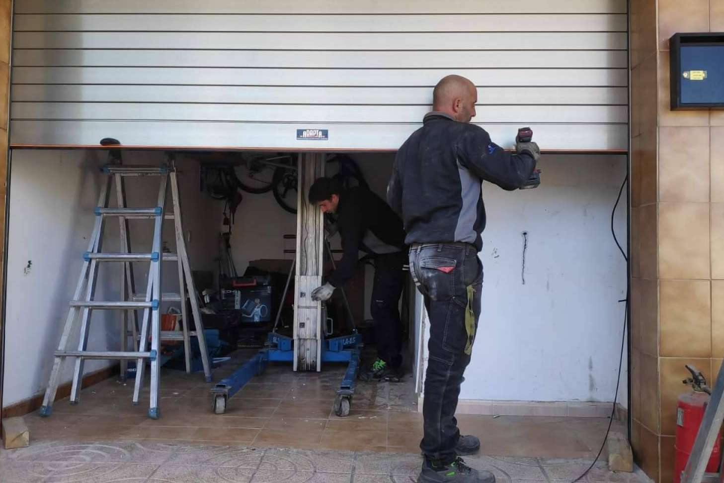 Instalación, motorización y mantenimiento de puertas metálicas, de la mano de Segova