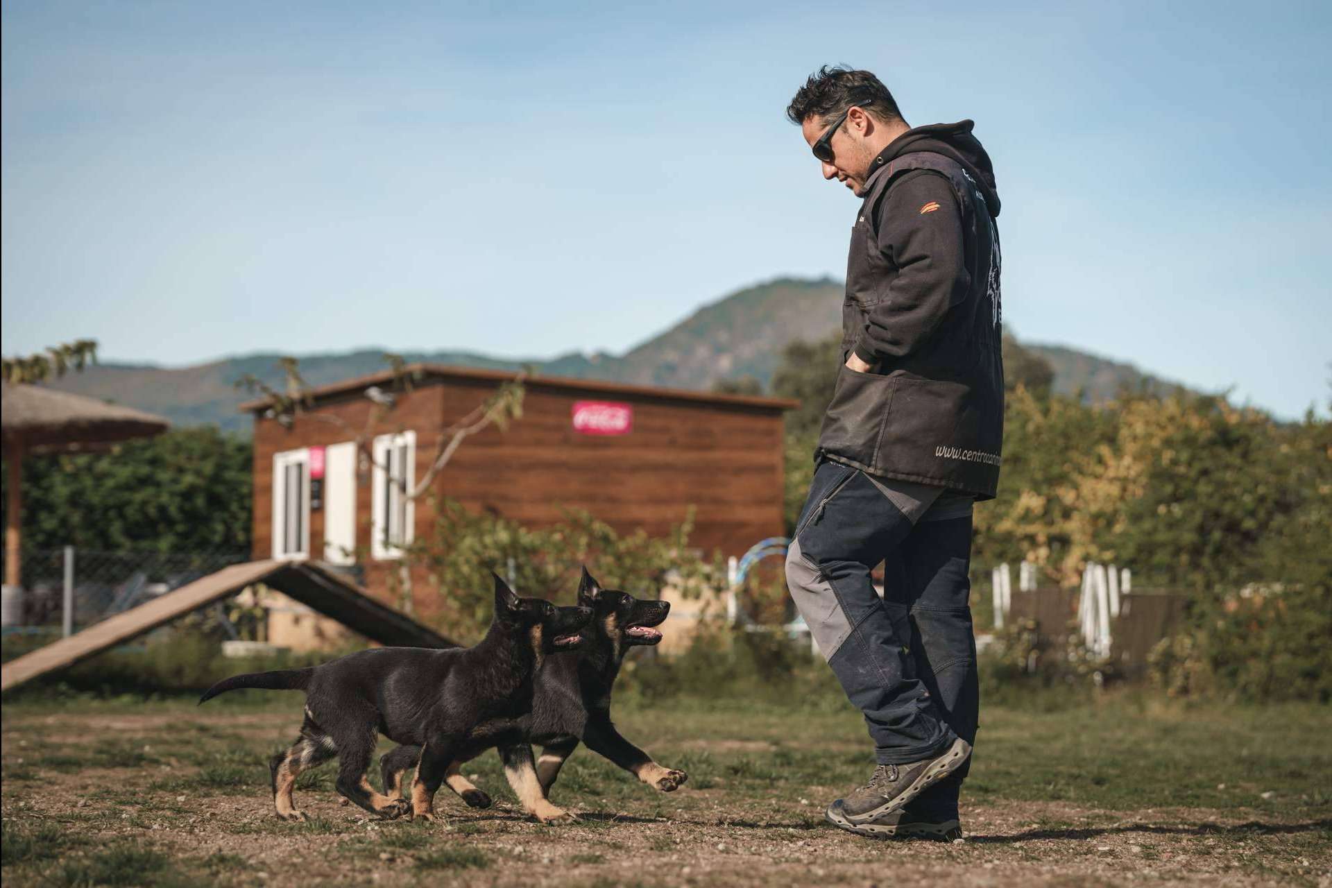 Monte Ida, residencia e instrucción canina