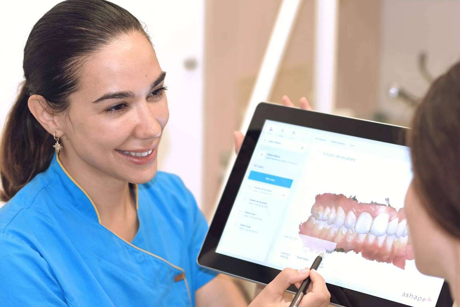 Clínica Dental Arai, una de las clínicas dentales mejor valoradas de Barcelona, concede una entrevista