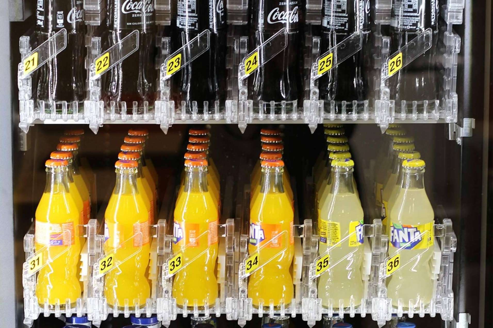 C&B Señor dispone de máquinas vending que utilizan envases reutilizables y son respetuosas con el medioambiente