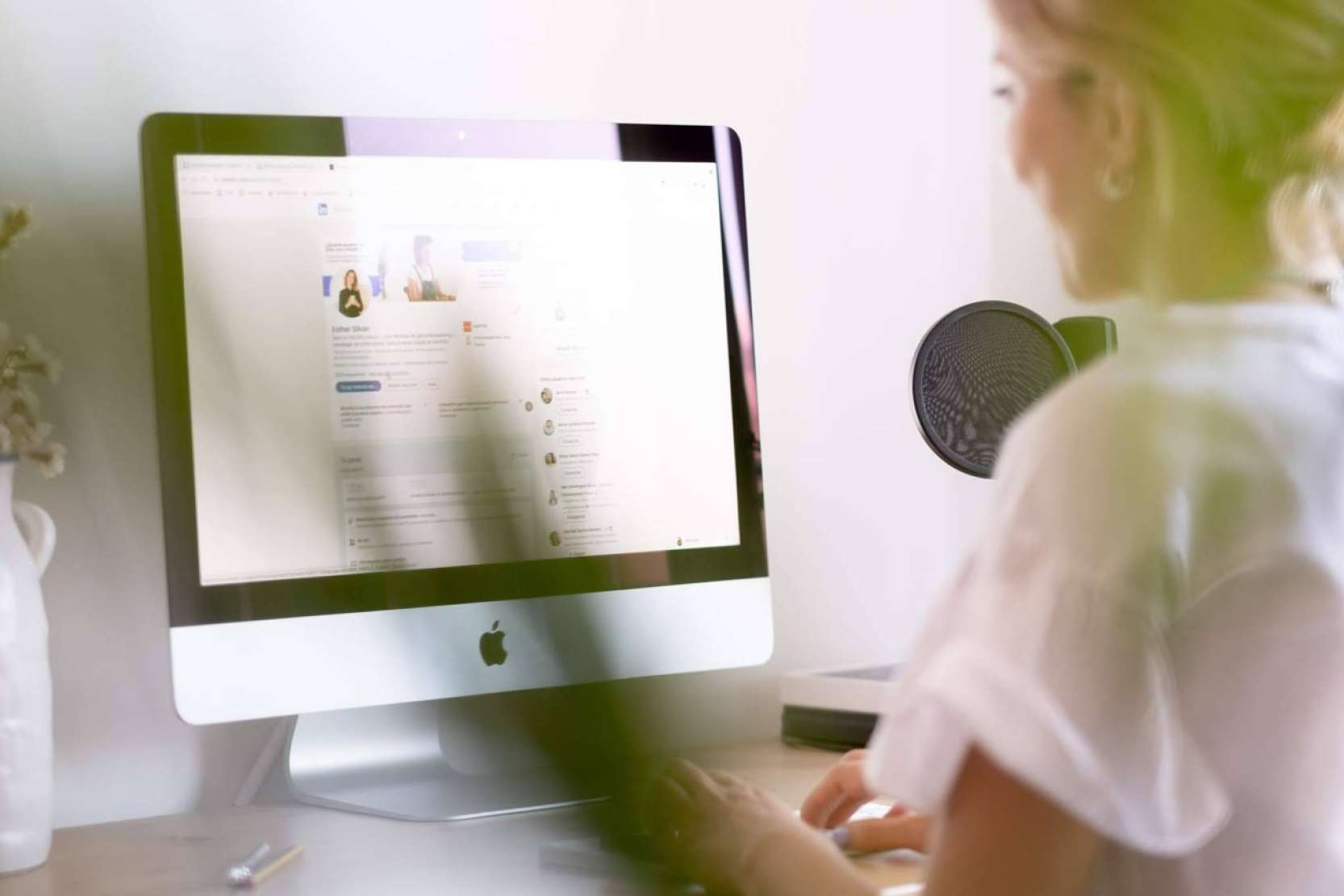 La joven emprendedora que ayuda a freelance y pequeñas compañías a vender más usando LinkedIn