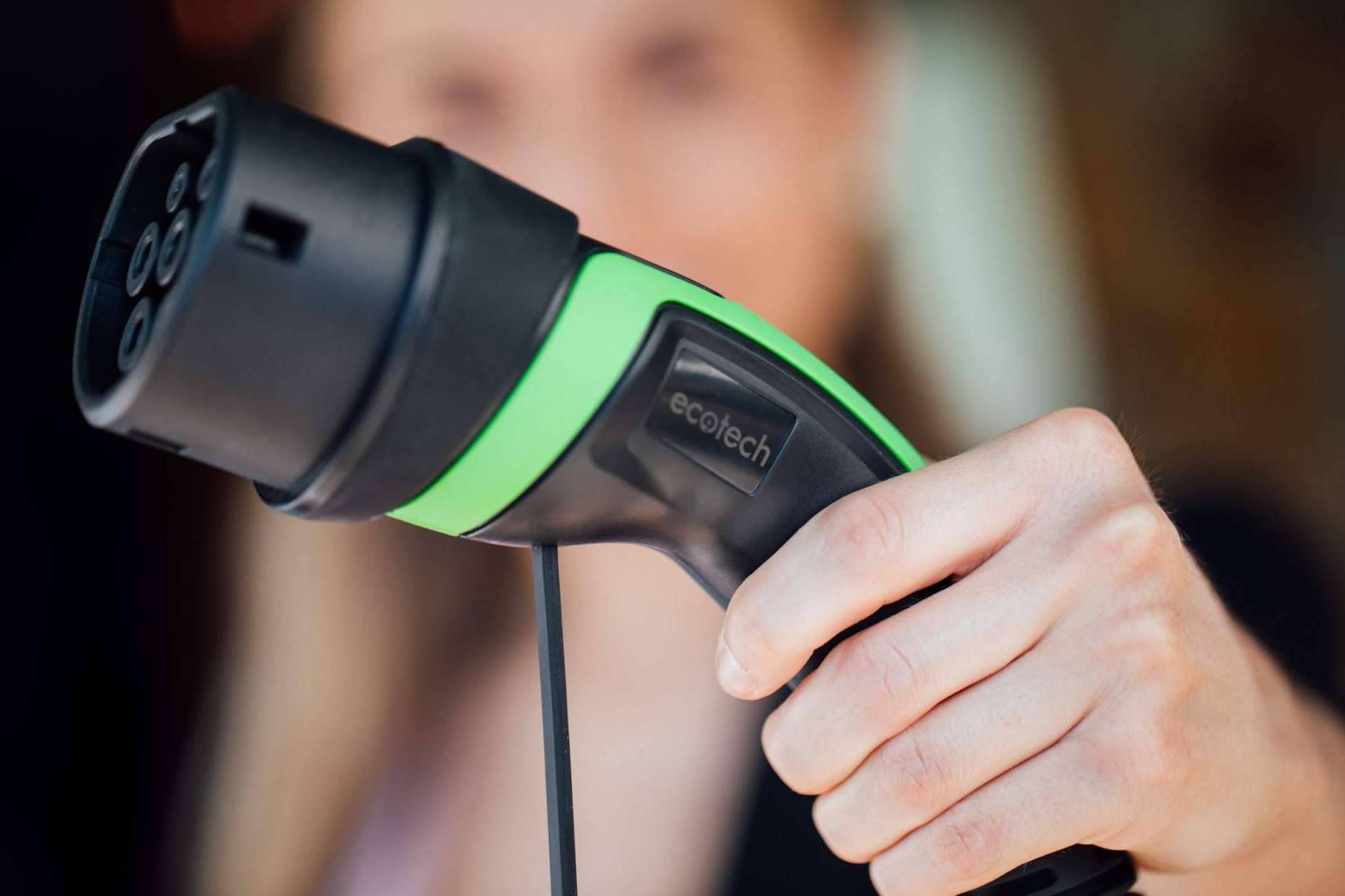 Las características de los cargadores para vehículos eléctricos de Ecotech