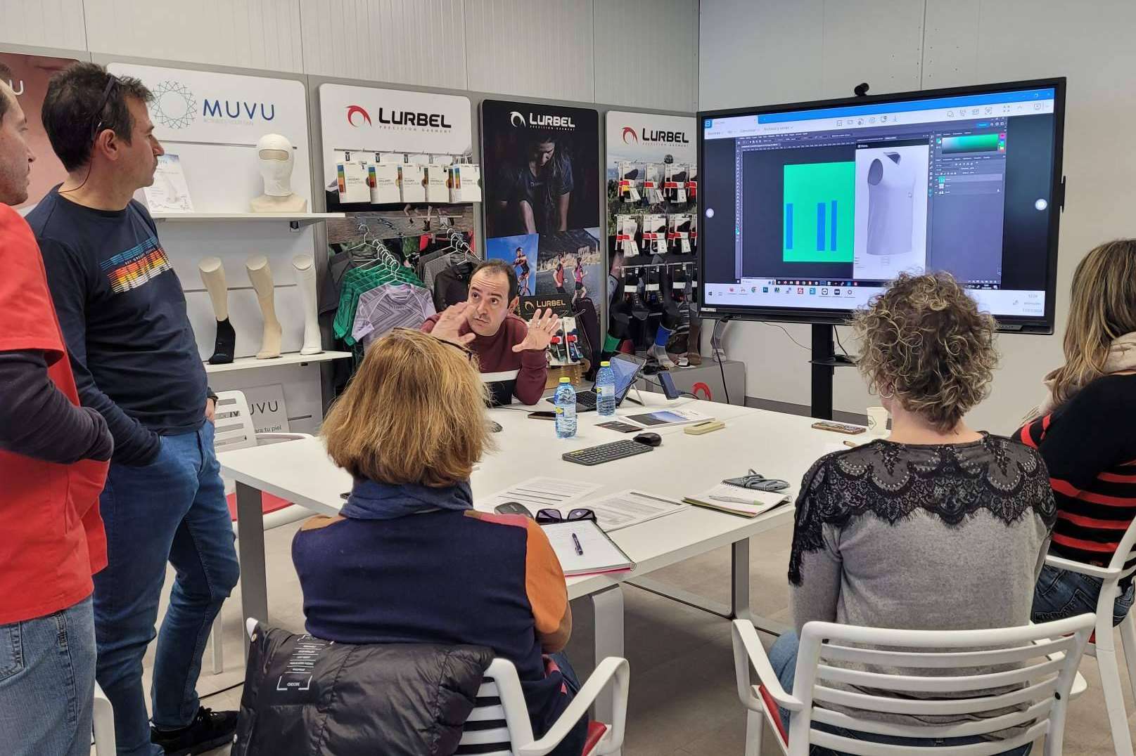 En el programa europeo EuroBoosTEX, MLS Textiles y Tecnologías Dim son pioneros en la transición verde y digital