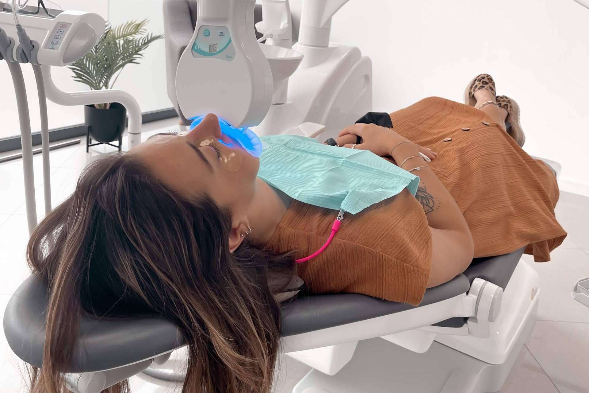 Todo sobre el blanqueamiento dental, con Clínica MG Dental