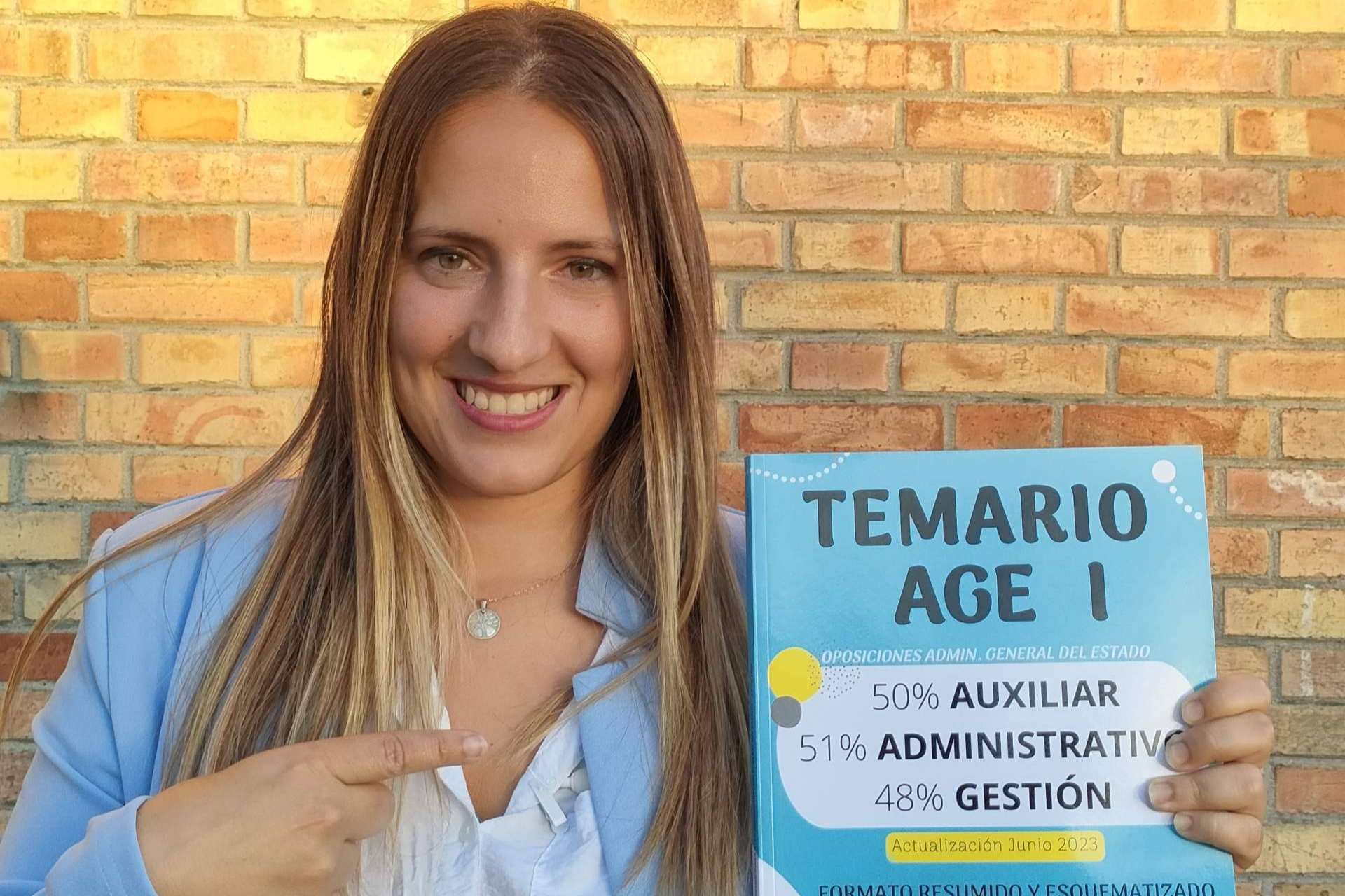 Aprobar las oposiciones de la Administración General del Estado (AGE) en poco tiempo estudiando los resúmenes OposTime