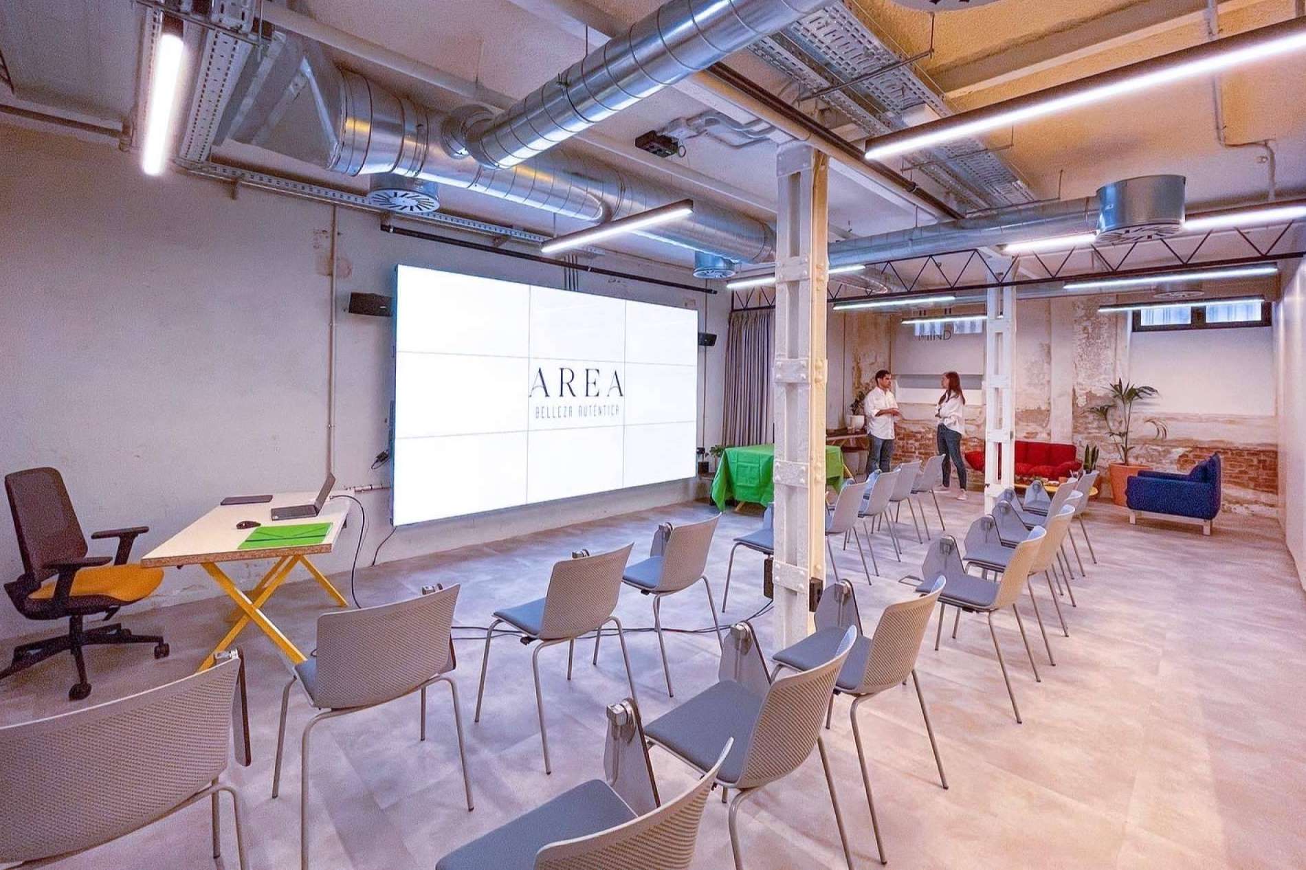 Mastermind ofrece soluciones integrales para eventos corporativos, rodajes y videopodcast en el centro de Madrid