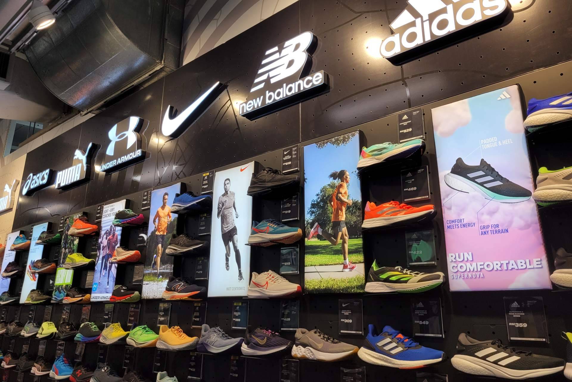 Montaje de tiendas multimarca con 1Best Outlet
