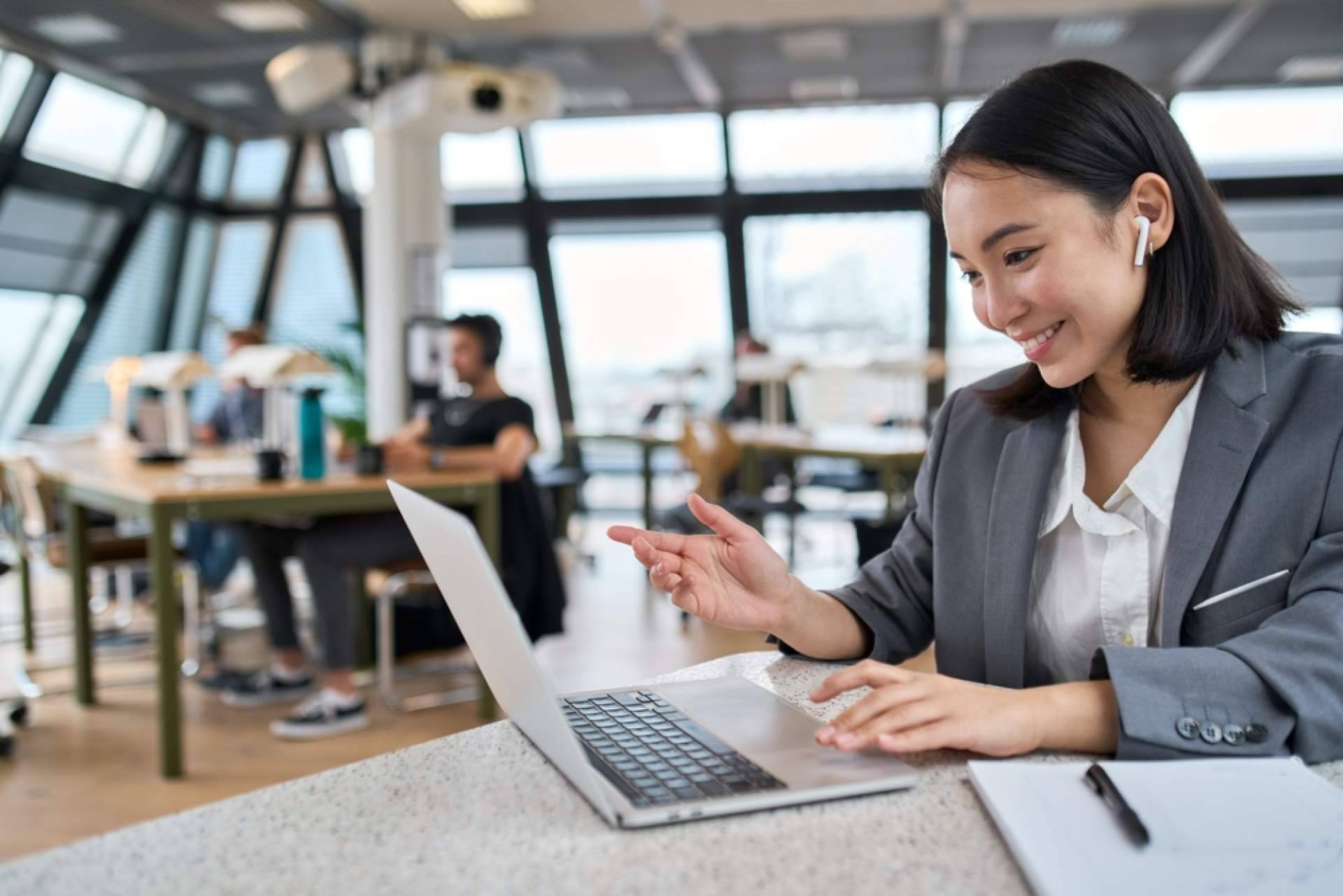 Acceder a formación de marketing retail y e-commerce con Empower Talent