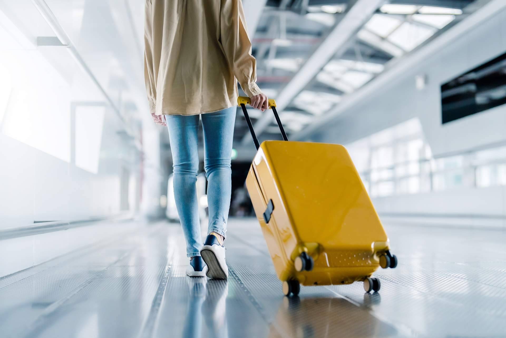 Contratar a un especialista digital de seguros de viaje y de salud con Coverontrip