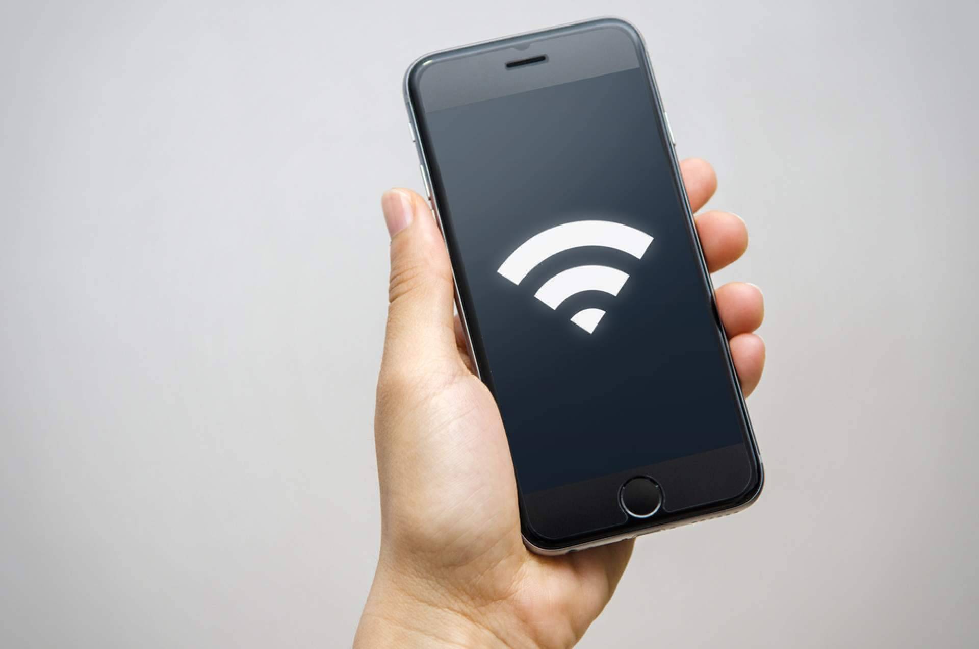 Conseguir una mejor cobertura móvil 5G en naves industriales, con Lamartel