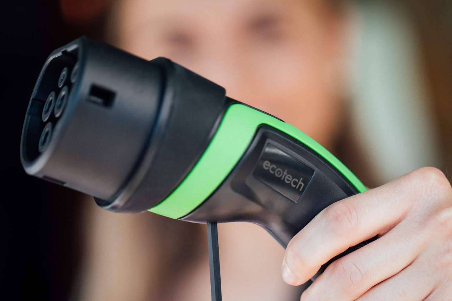 Un futuro más sostenible de la mano de los cargadores para coche eléctrico de Ecotech
