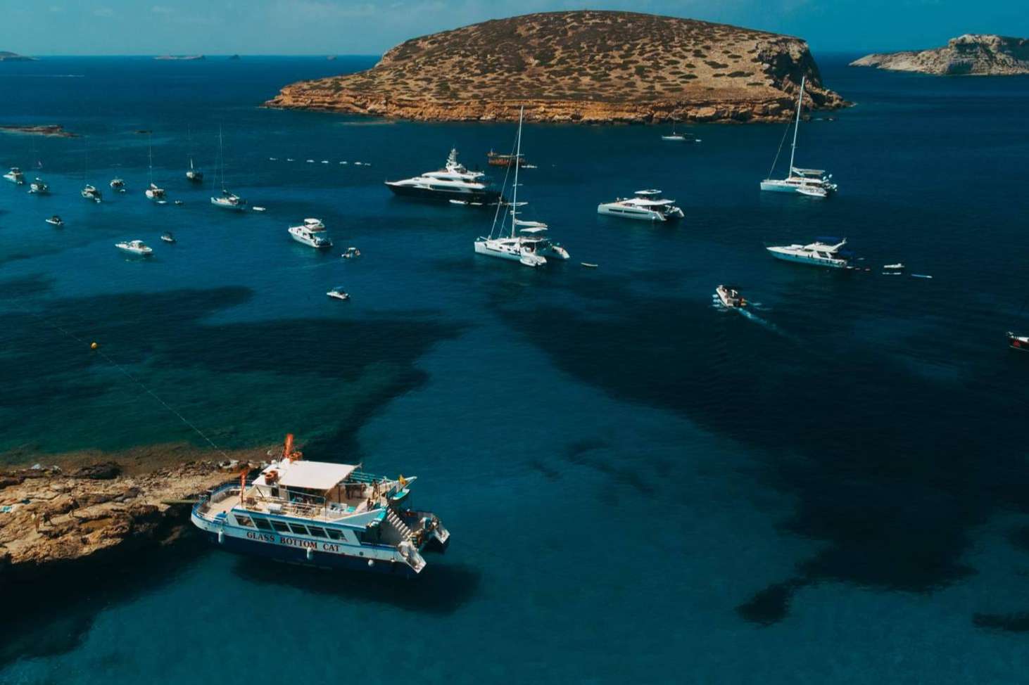Crucero calas de Ibiza con paddle, snorkel, comida y bebidas, con Float Your Boat
