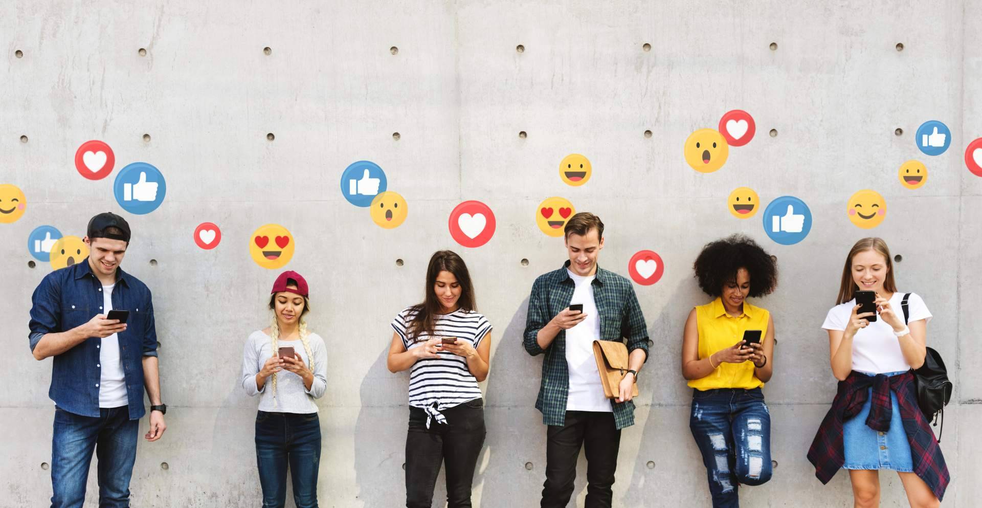 Mediante la aplicación móvil YOUUUP app, ver y compartir vídeos de contenido