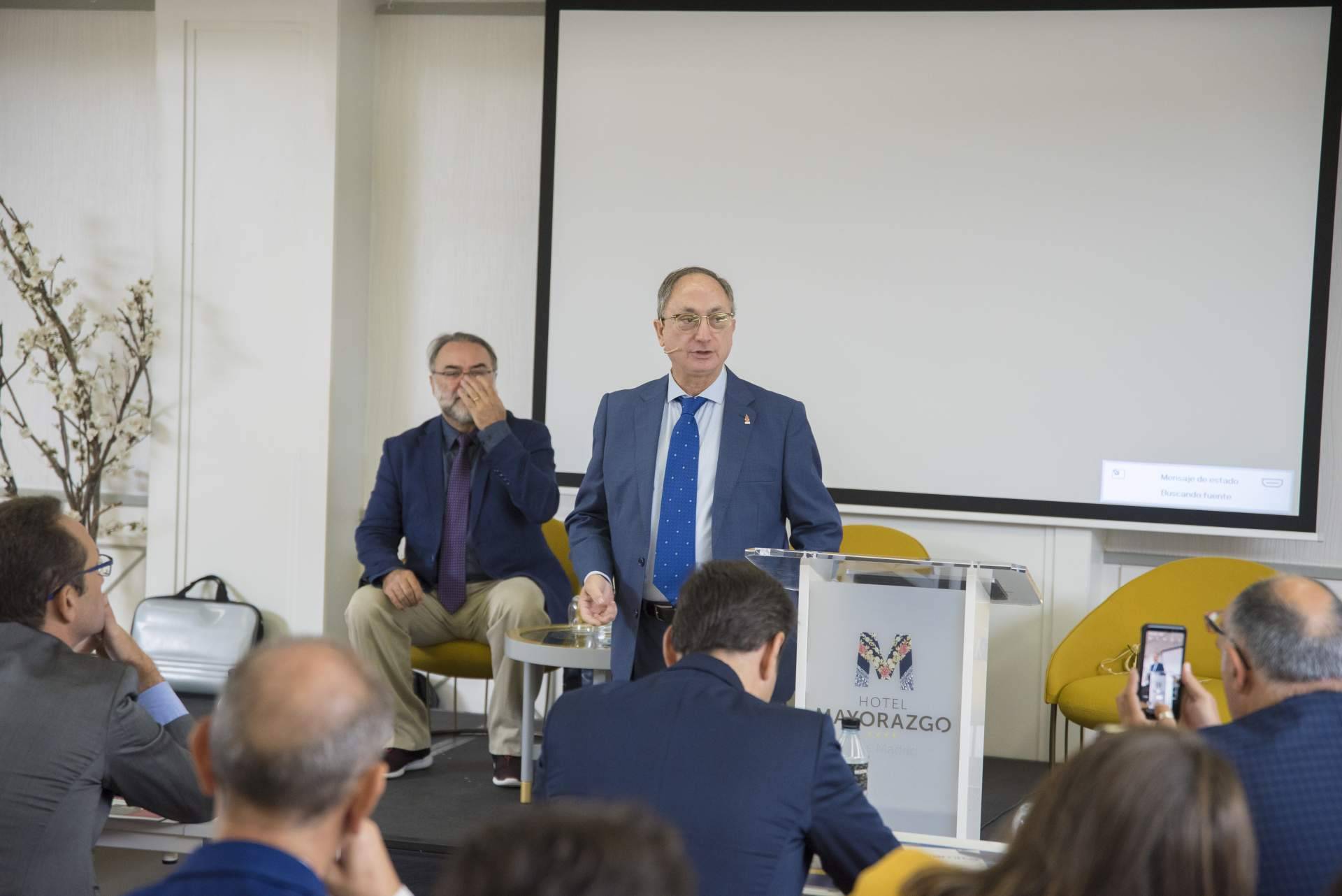 Saber rodearse de los mejores asesores es clave para el éxito profesional