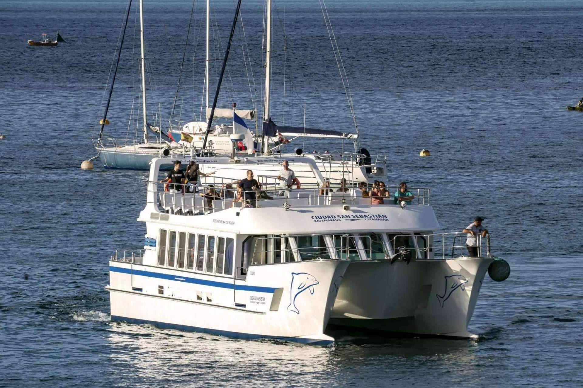 Servicio turístico marítimo con Ciudad San Sebastián
